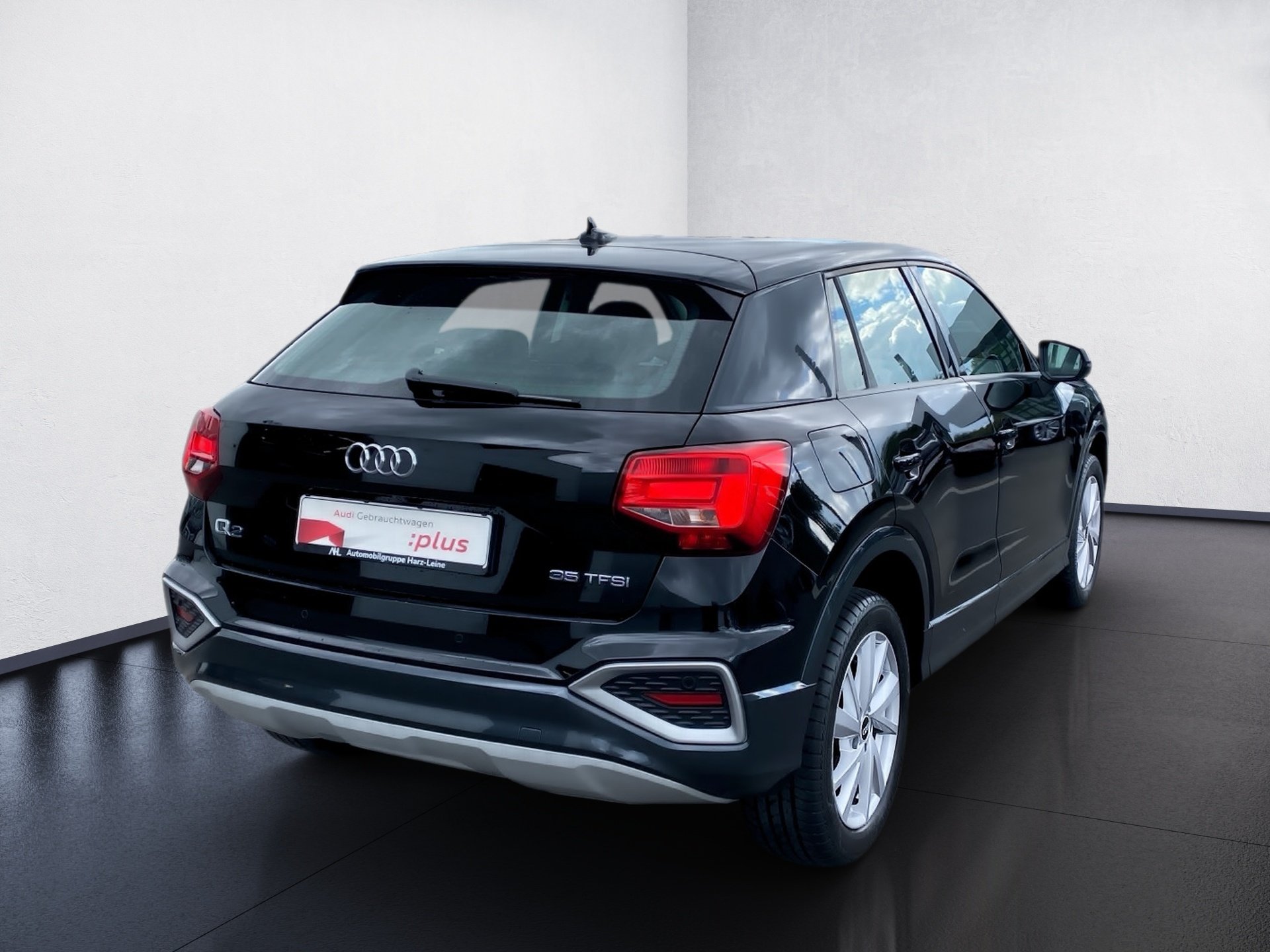 Q2 35 TFSI advanced S-tronic LED Navi RFK PDC SHZ