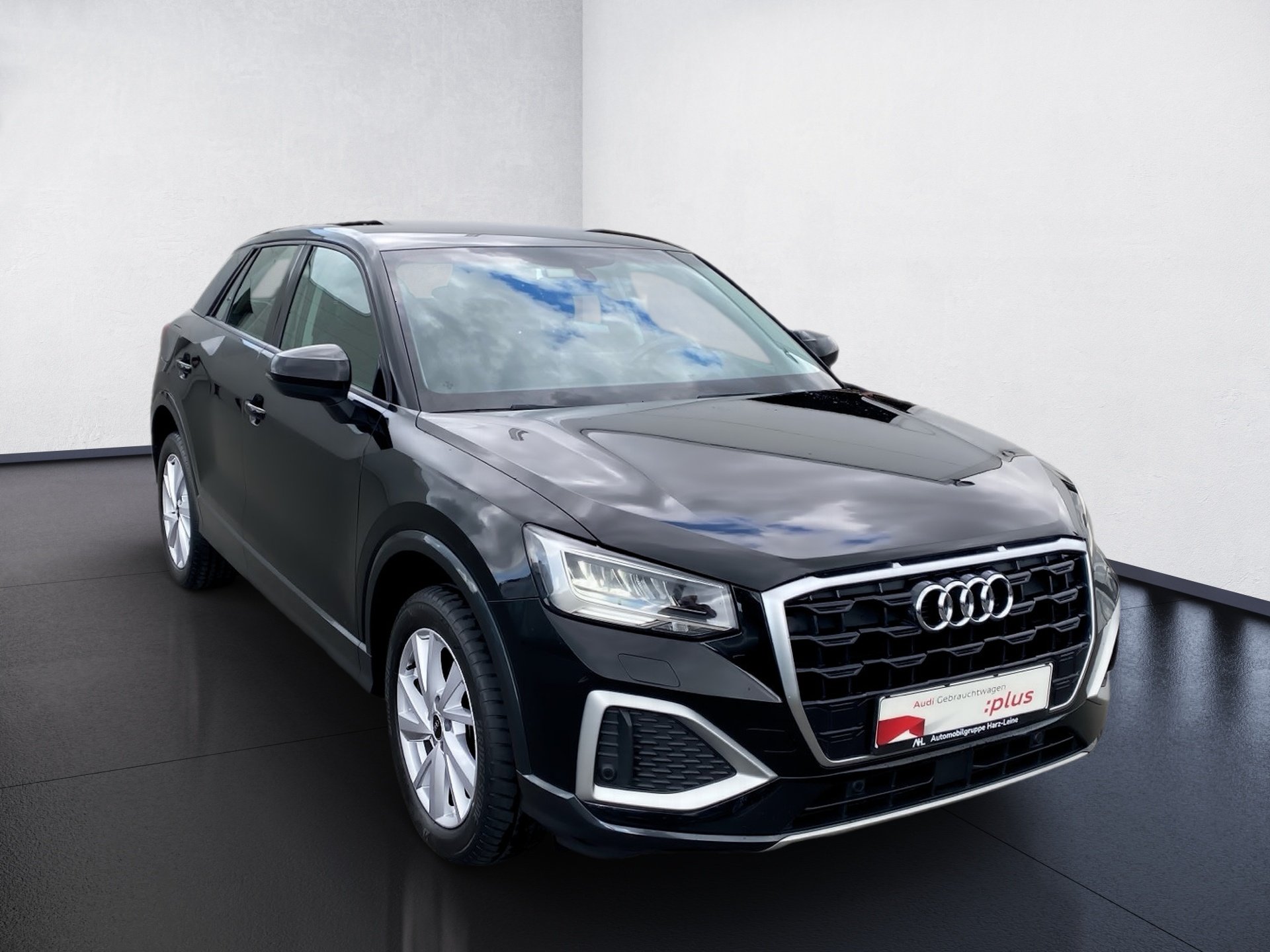 Q2 35 TFSI advanced S-tronic LED Navi RFK PDC SHZ