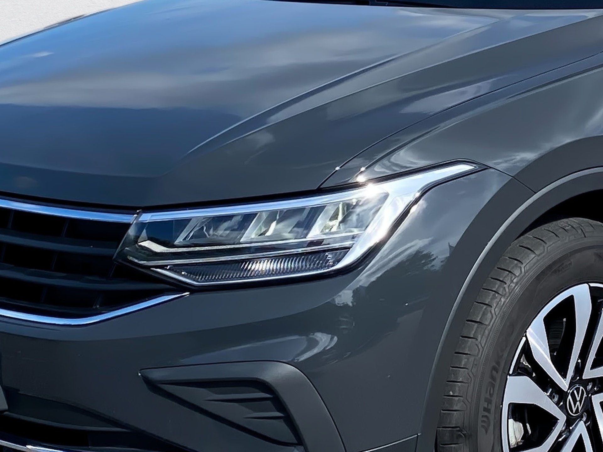 Tiguan 1.5 TSI Active DSG LED Navi ACC AHK Standhzg.