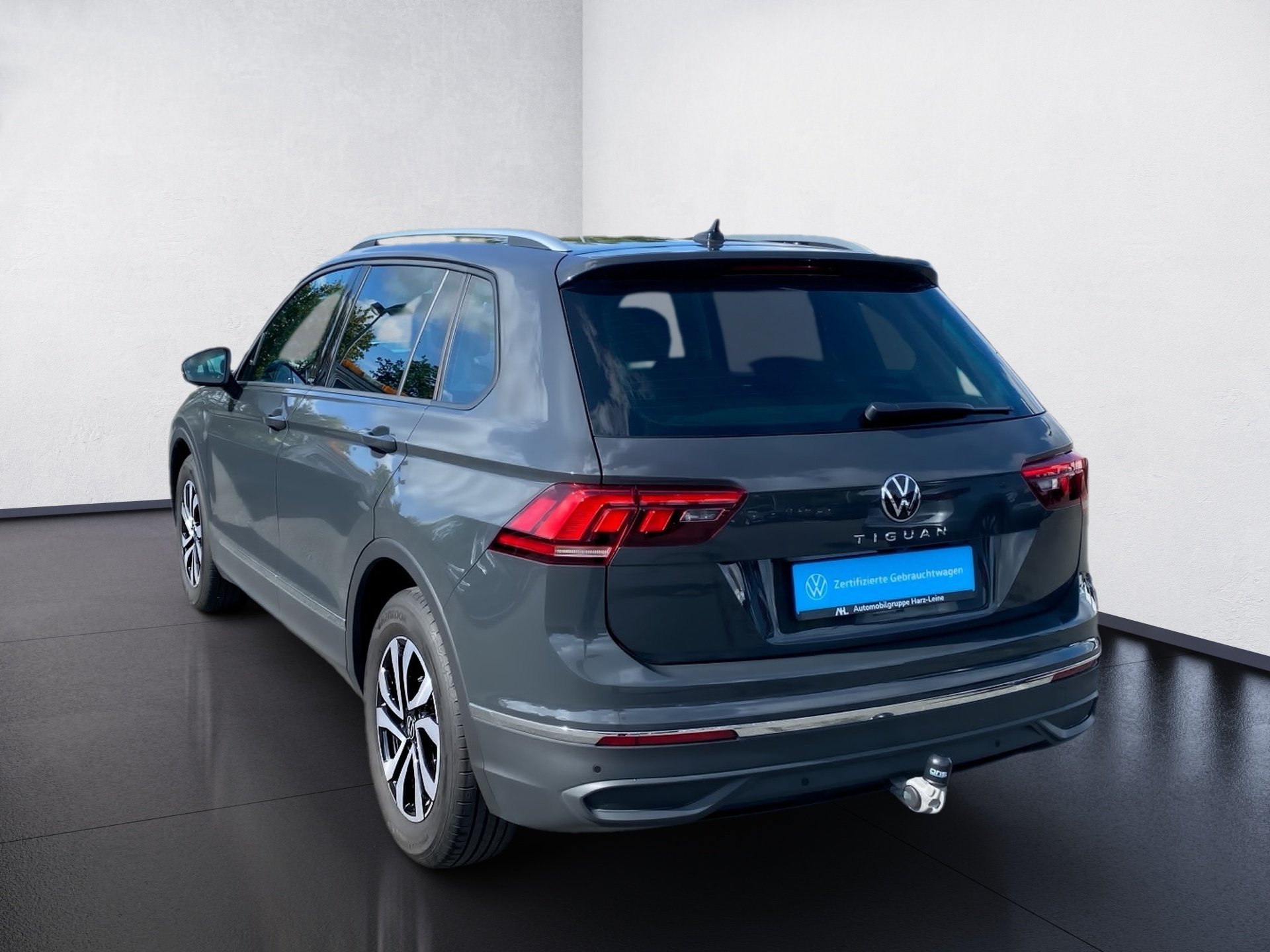 Tiguan 1.5 TSI Active DSG LED Navi ACC AHK Standhzg.