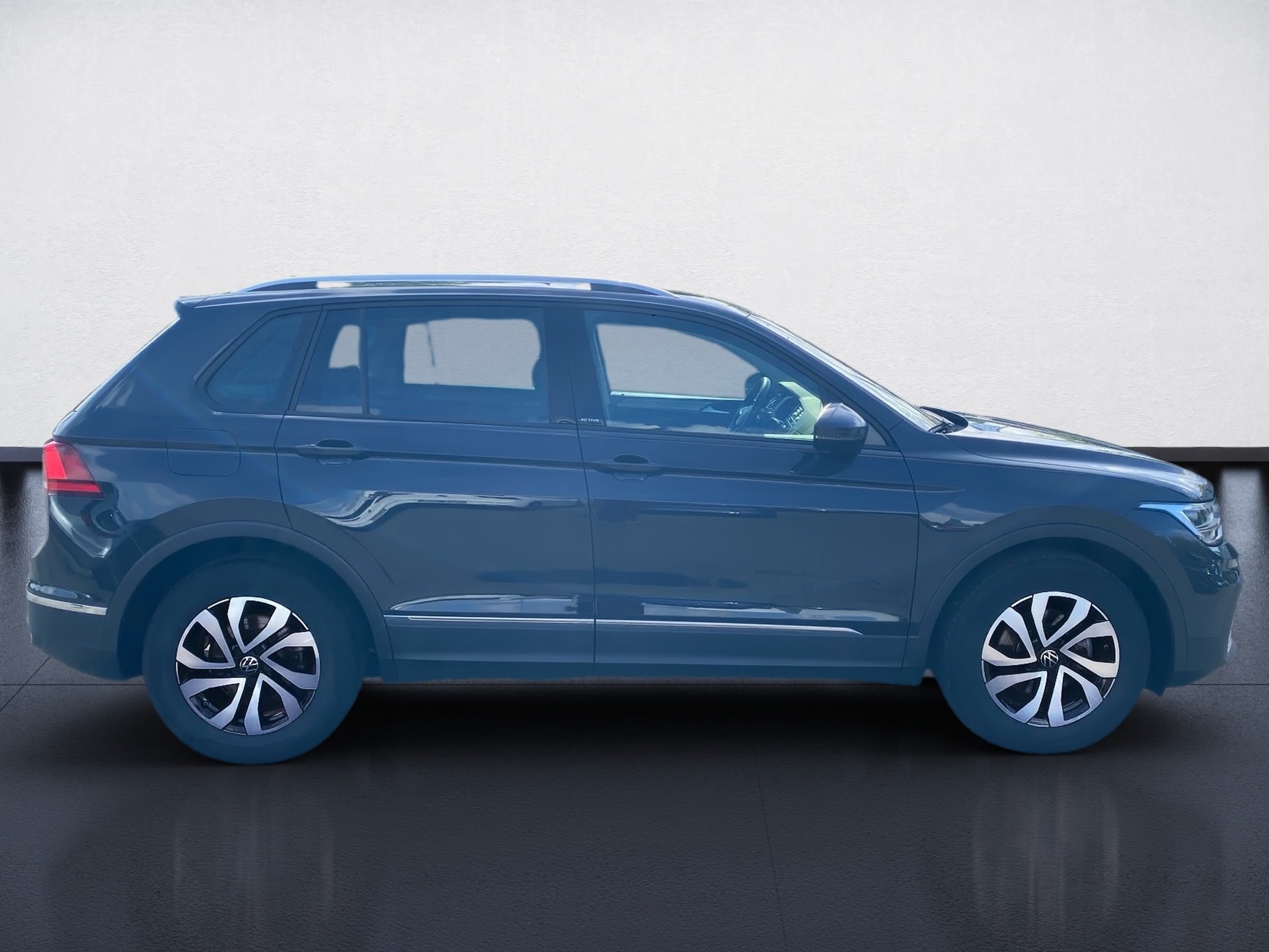 Tiguan 1.5 TSI Active DSG LED Navi ACC AHK Standhzg.