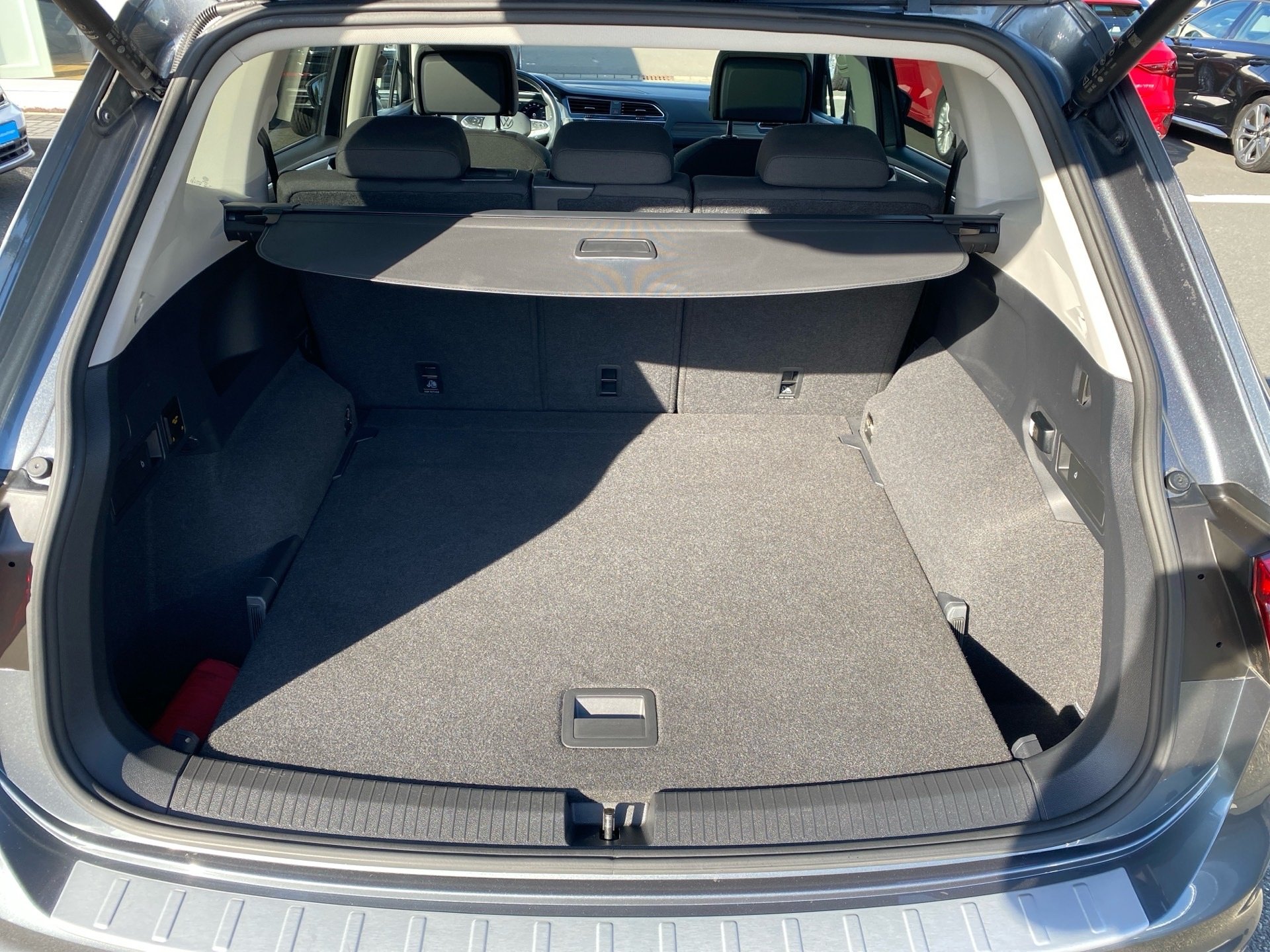 Tiguan Allspace 2.0 TDI Life DSG LED Navi ACC Pano HuD