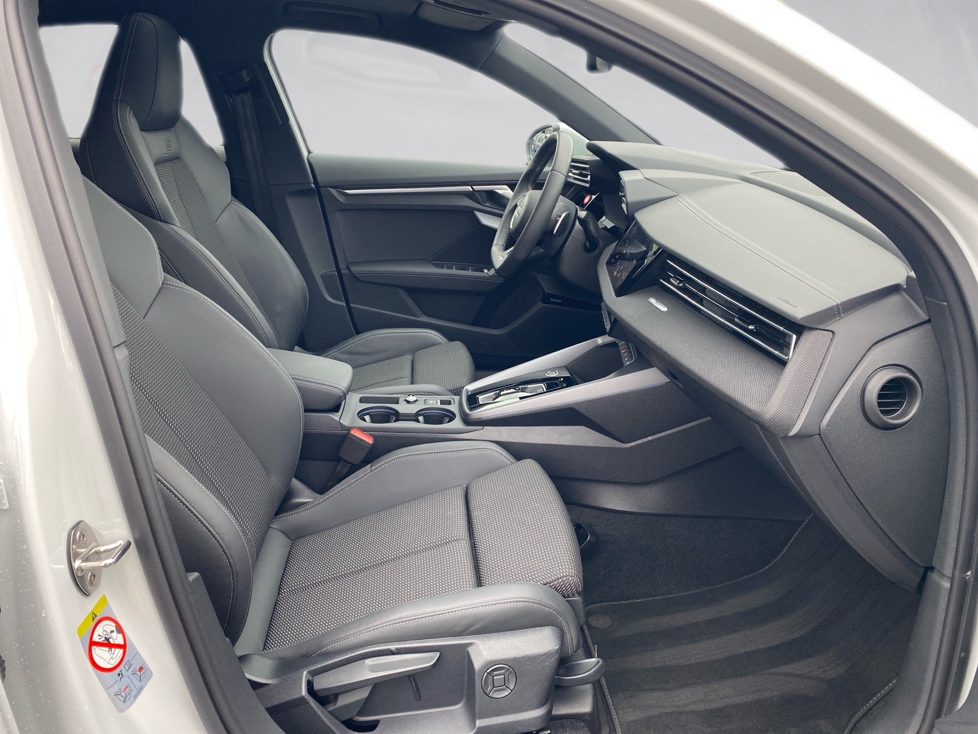 A3 Sportback 30 TFSI S line S-tronic LED Navi ACC Standhzg.