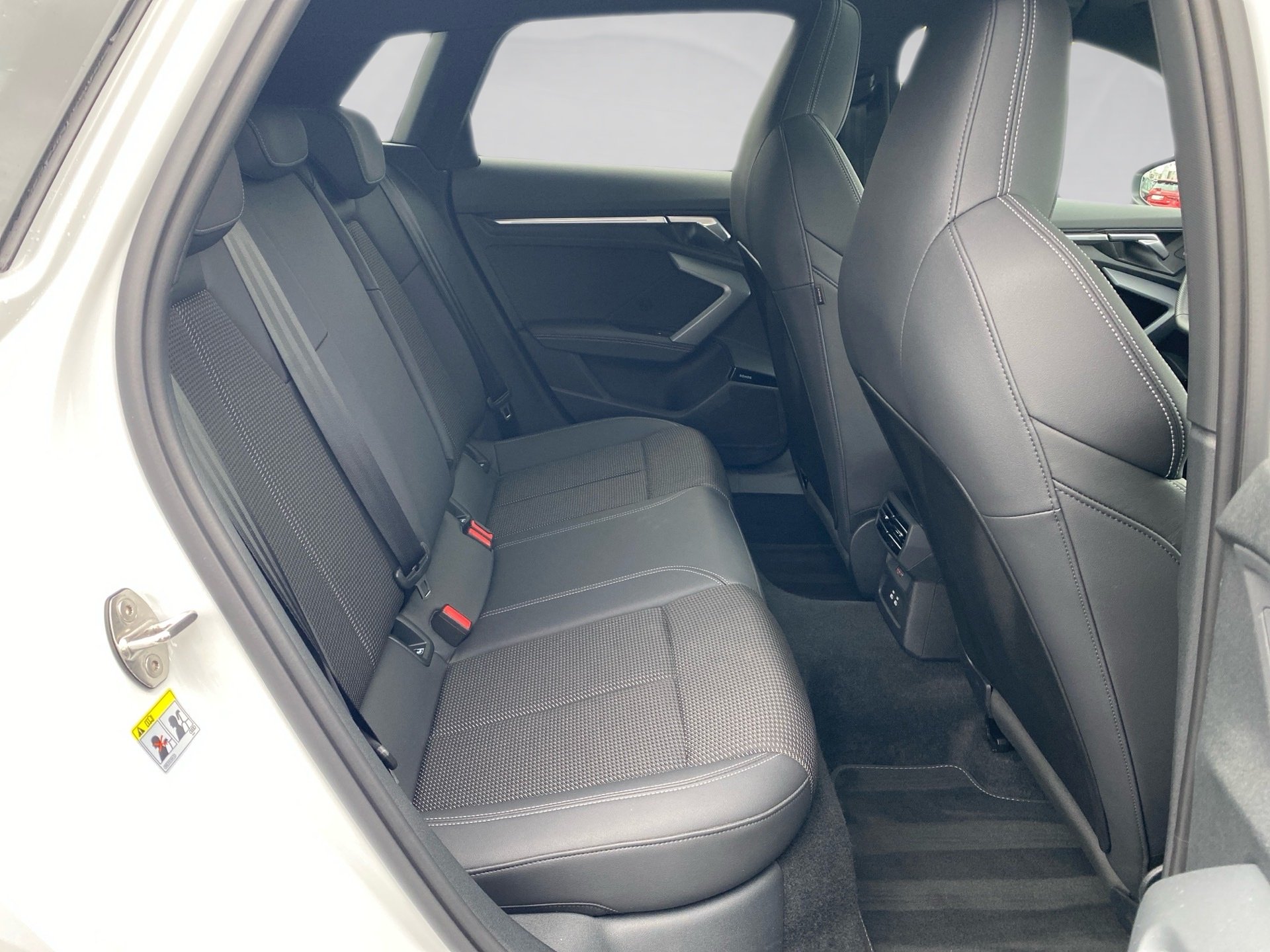 A3 Sportback 30 TFSI S line S-tronic LED Navi ACC Standhzg.