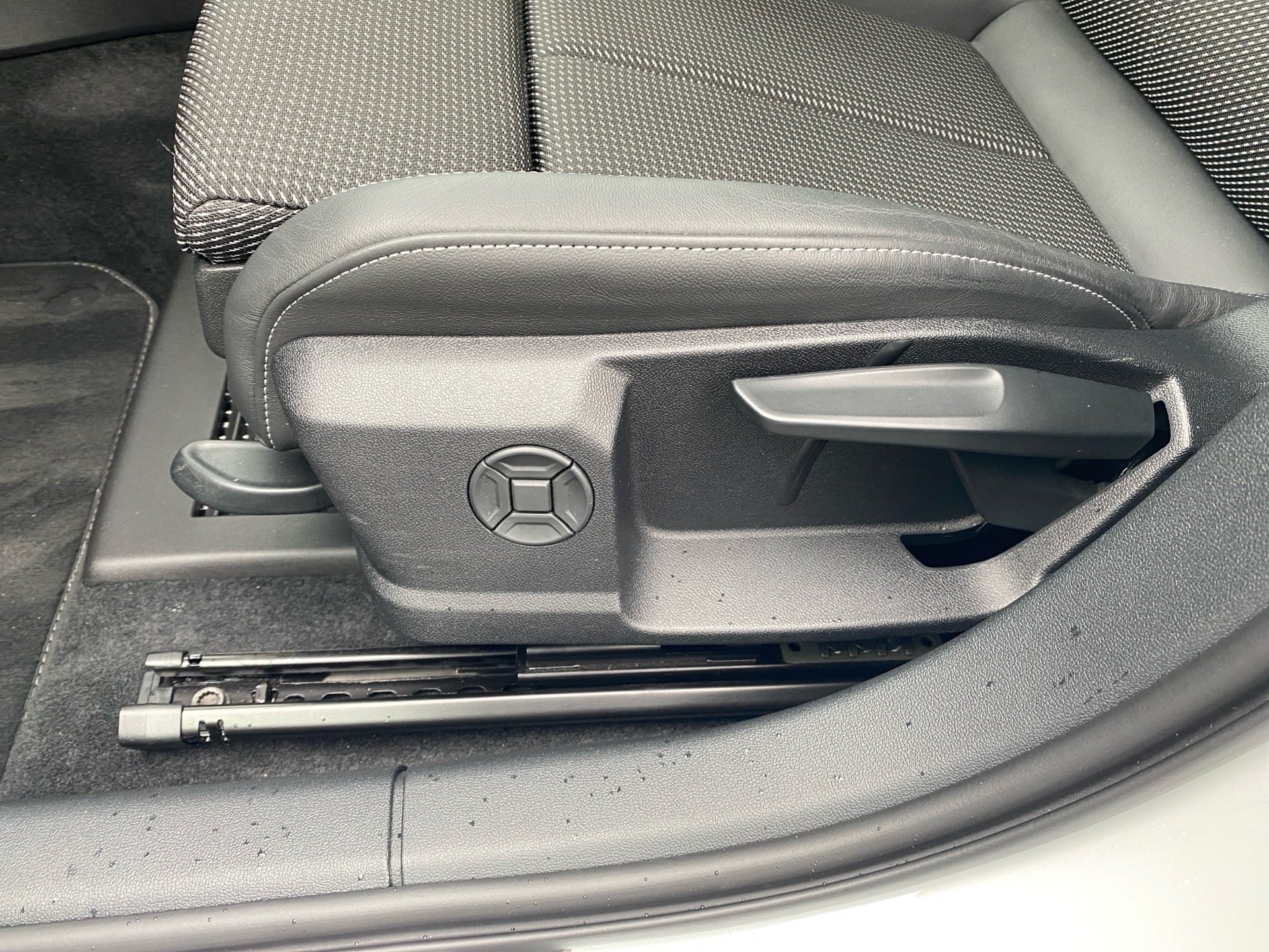 A3 Sportback 30 TFSI S line S-tronic LED Navi ACC Standhzg.