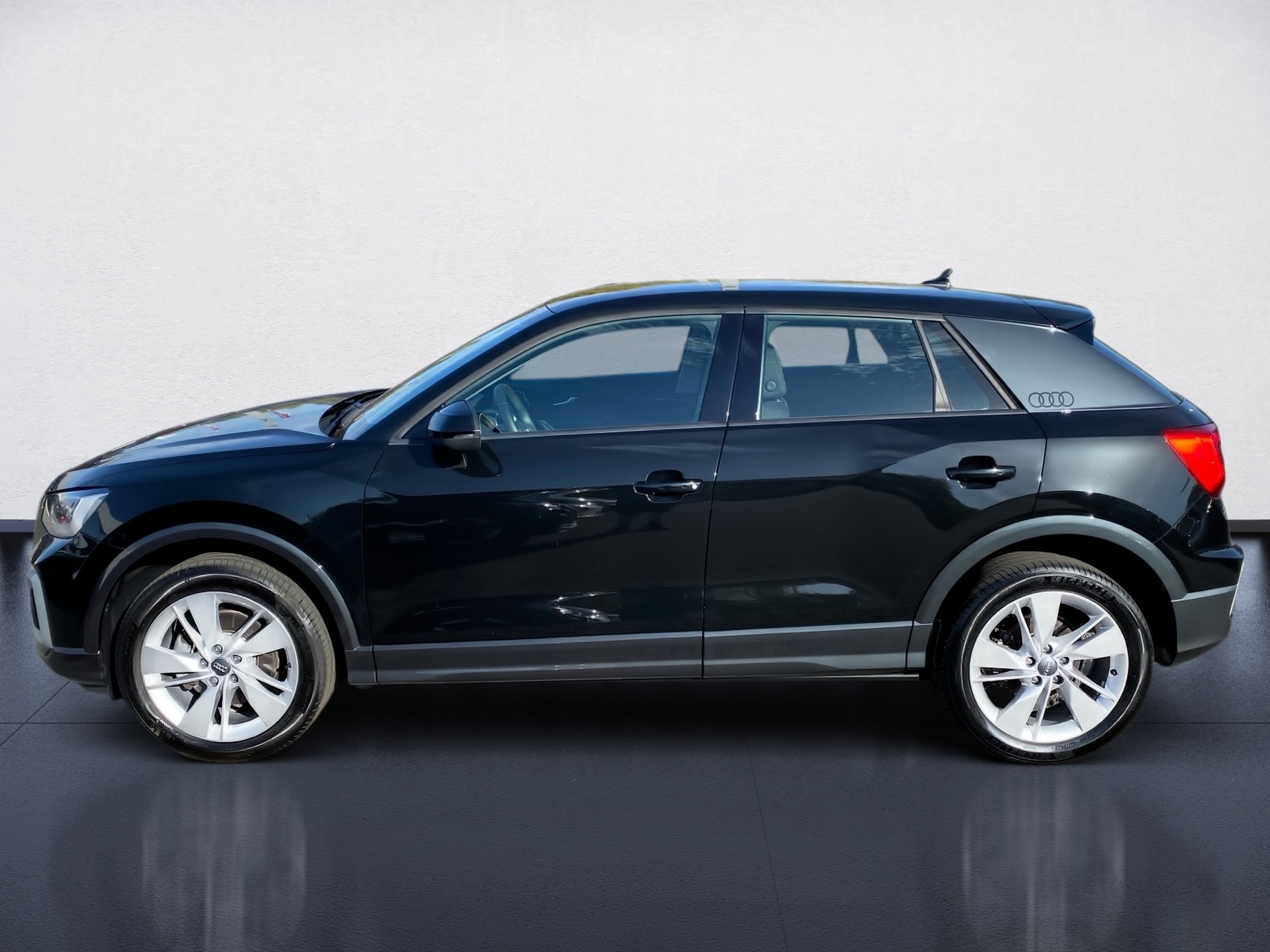 Q2 40 TFSI advanced quattro S-tronic LED Navi ACC RFK