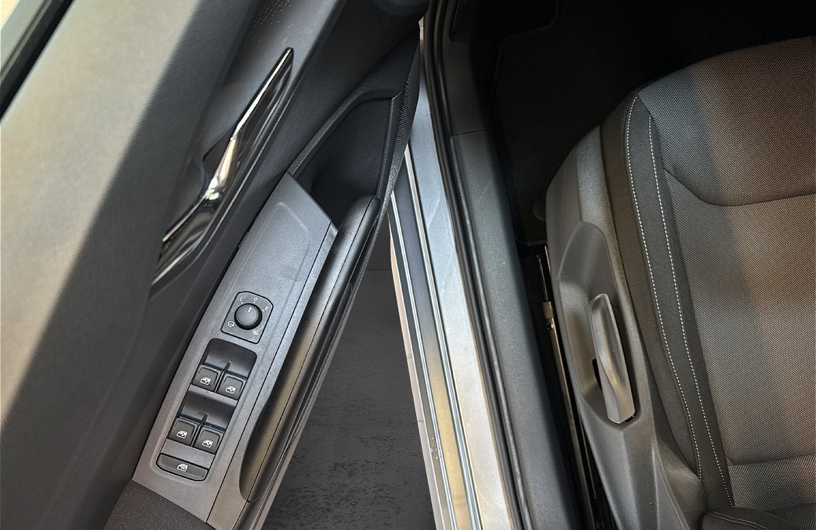 Fabia 1.0 TSI Tour SmartLink DAB LED RFK Kam. LM