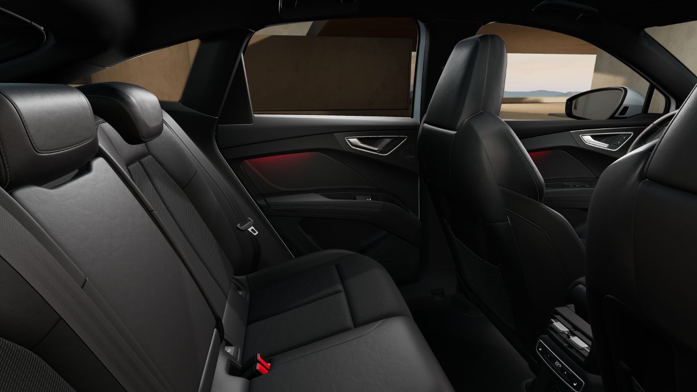 Q4 Sportback e-tron performance 210 kW 360 4xSHZ