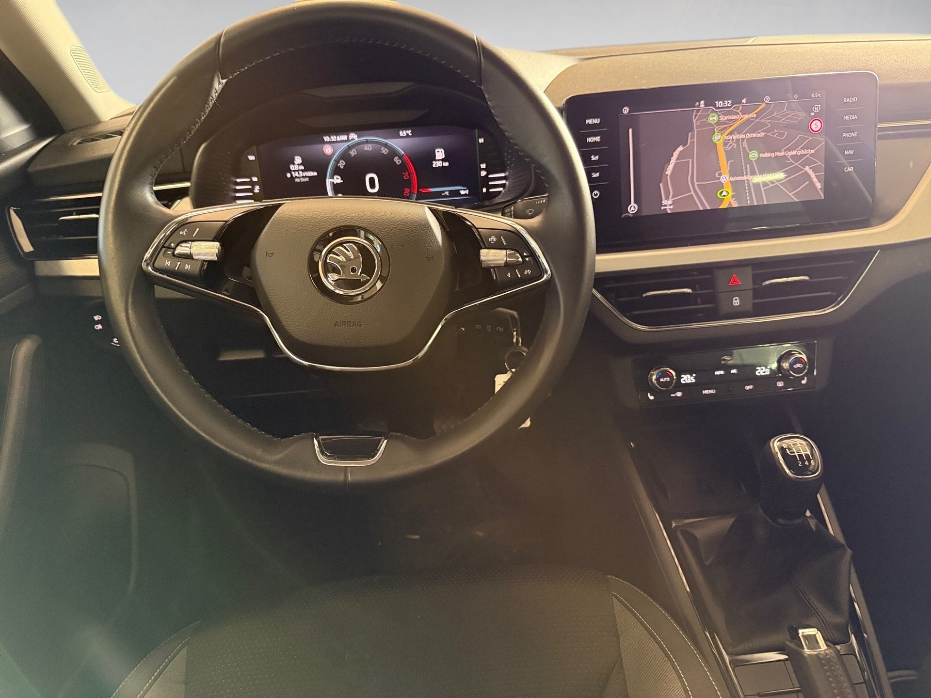 Scala 1.0 TSI Tour LED Navi PDC SHZ 2xKlima Kam.