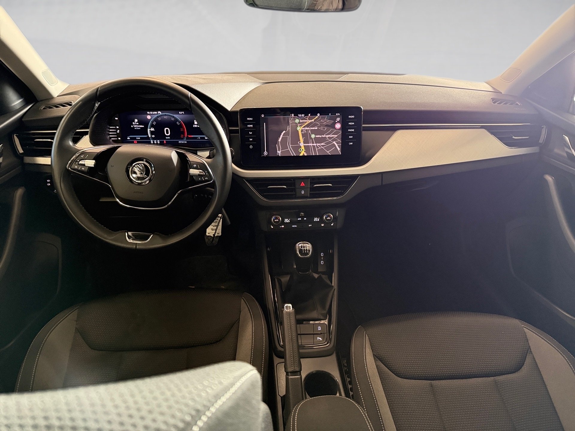 Scala 1.0 TSI Tour LED Navi PDC SHZ 2xKlima Kam.