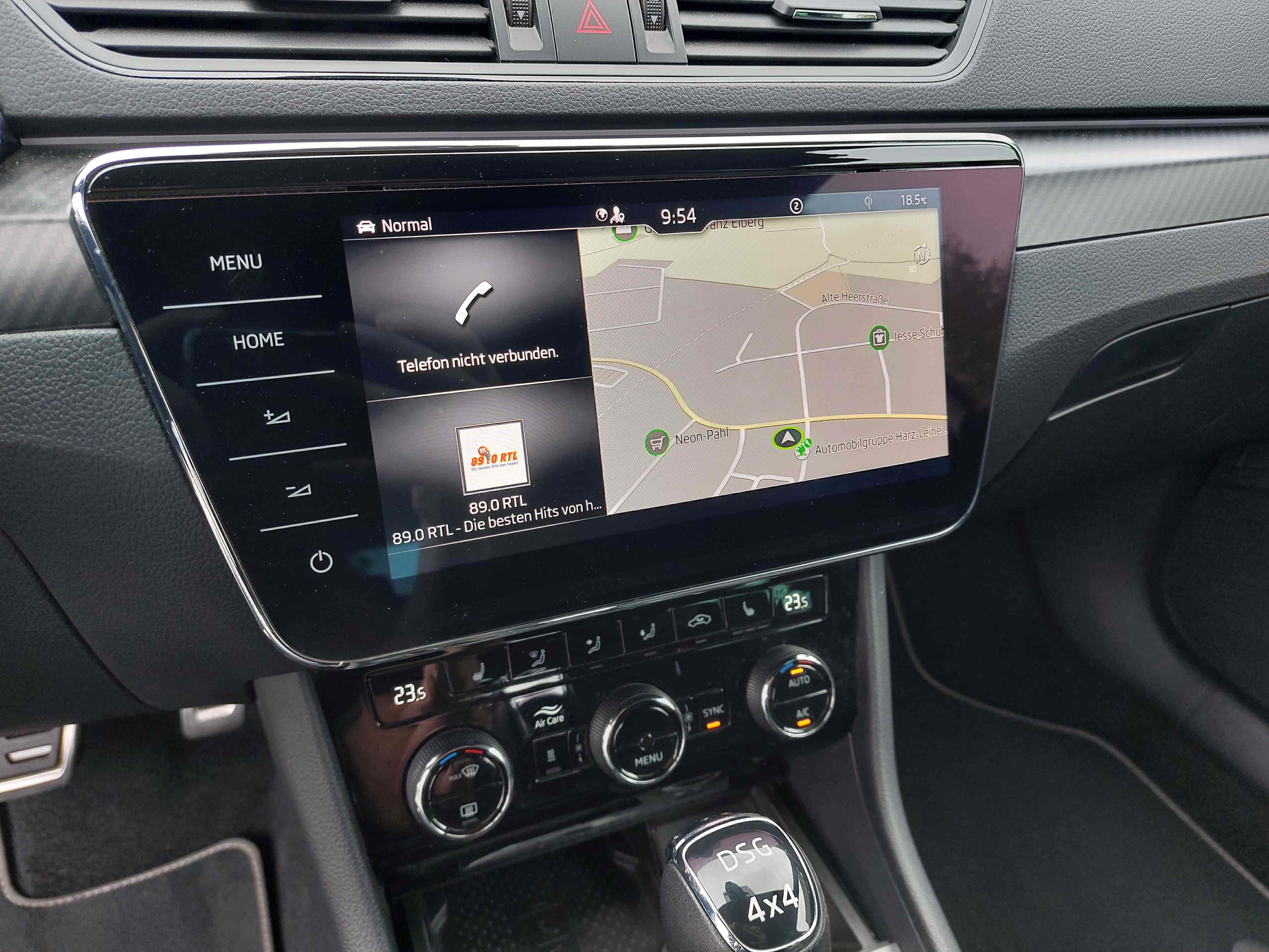 Superb Combi 2.0 TDI Sportline 4x4 DSG LED Navi ACC Standhzg.