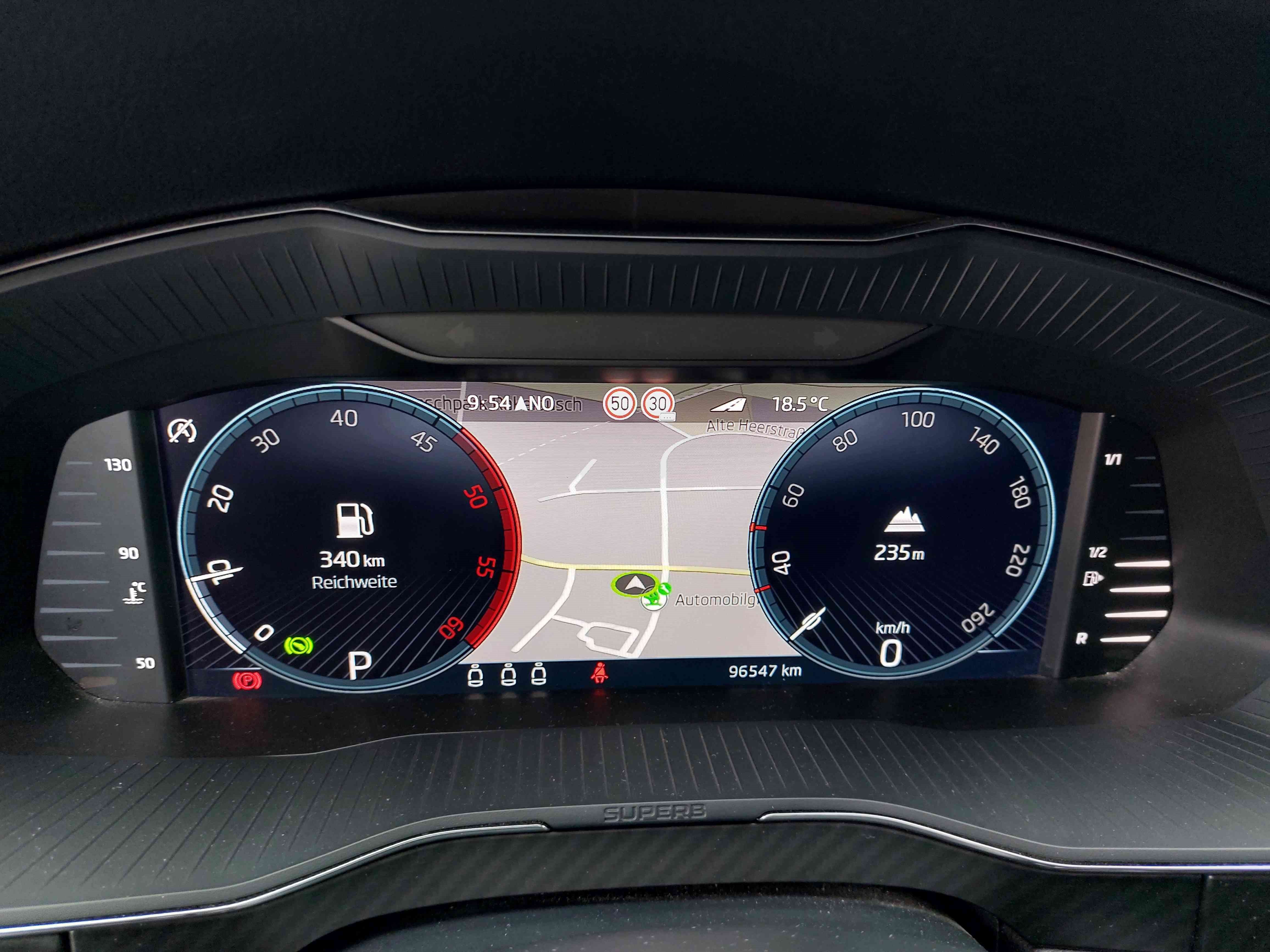 Superb Combi 2.0 TDI Sportline 4x4 DSG LED Navi ACC Standhzg.