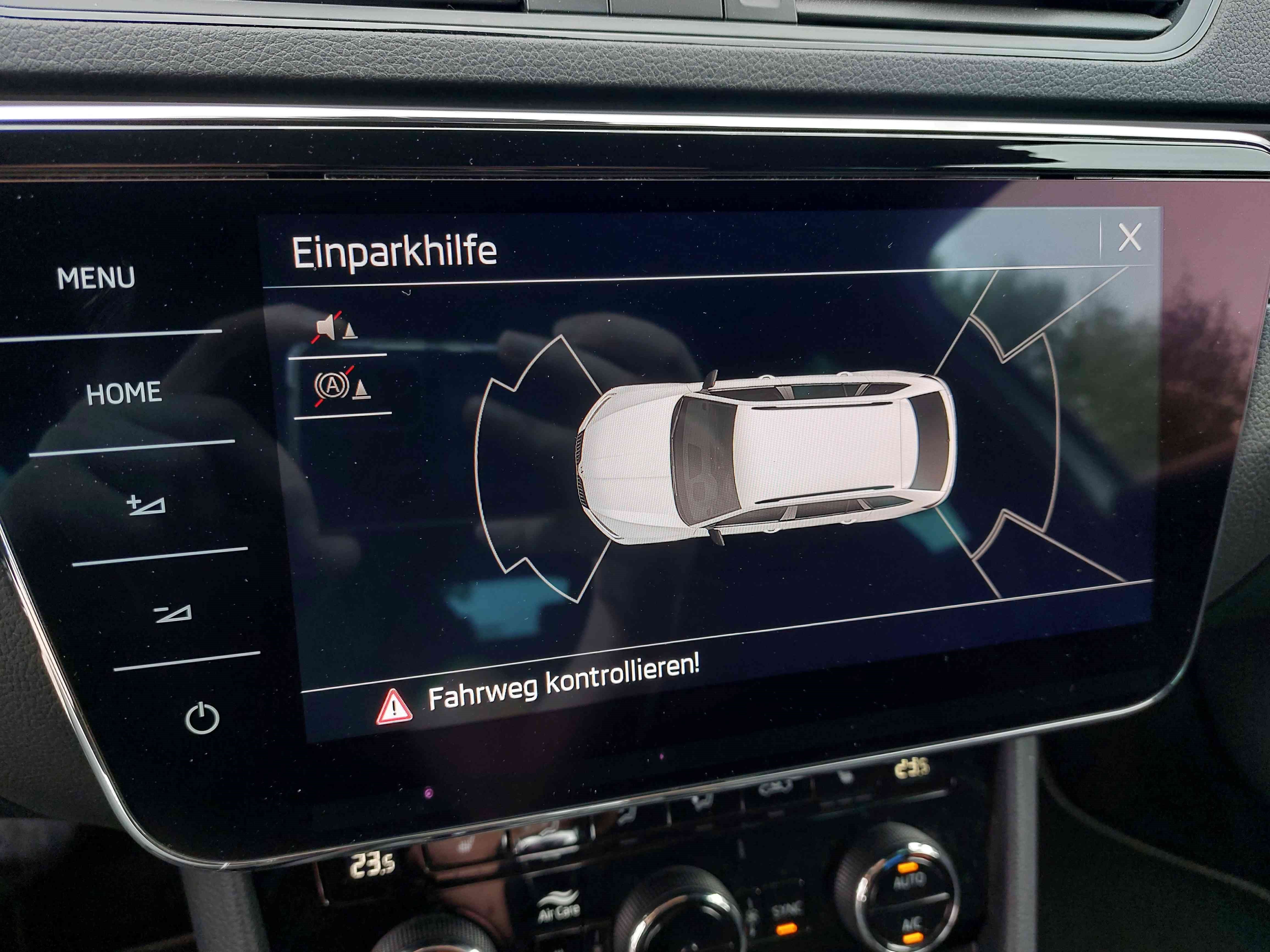 Superb Combi 2.0 TDI Sportline 4x4 DSG LED Navi ACC Standhzg.