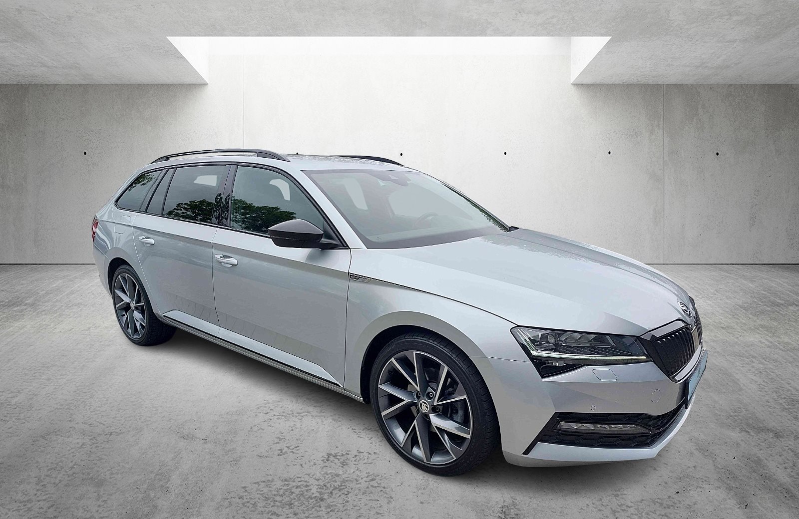 Superb Combi 2.0 TDI Sportline 4x4 DSG LED Navi ACC Standhzg.