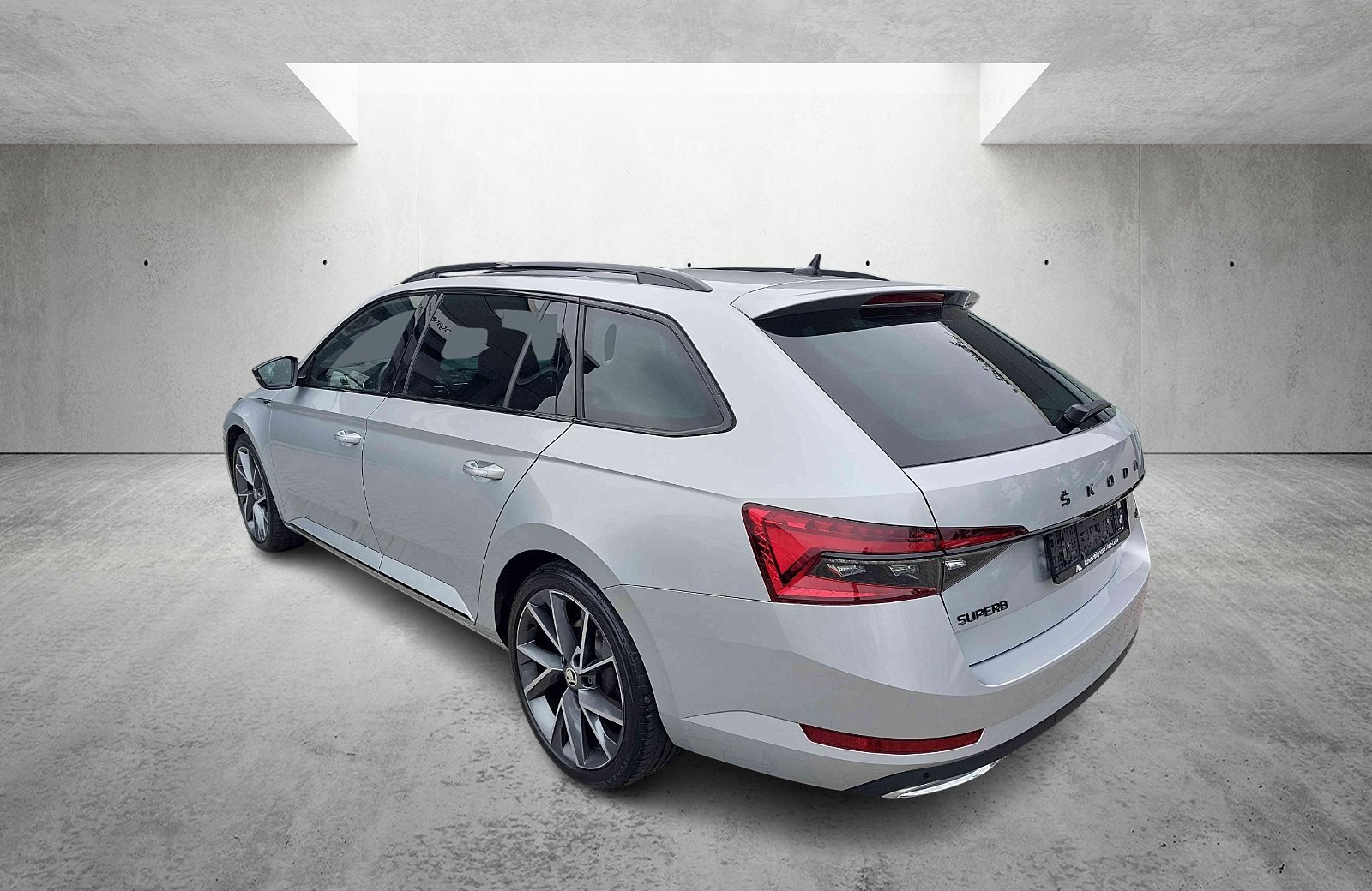 Superb Combi 2.0 TDI Sportline 4x4 DSG LED Navi ACC Standhzg.