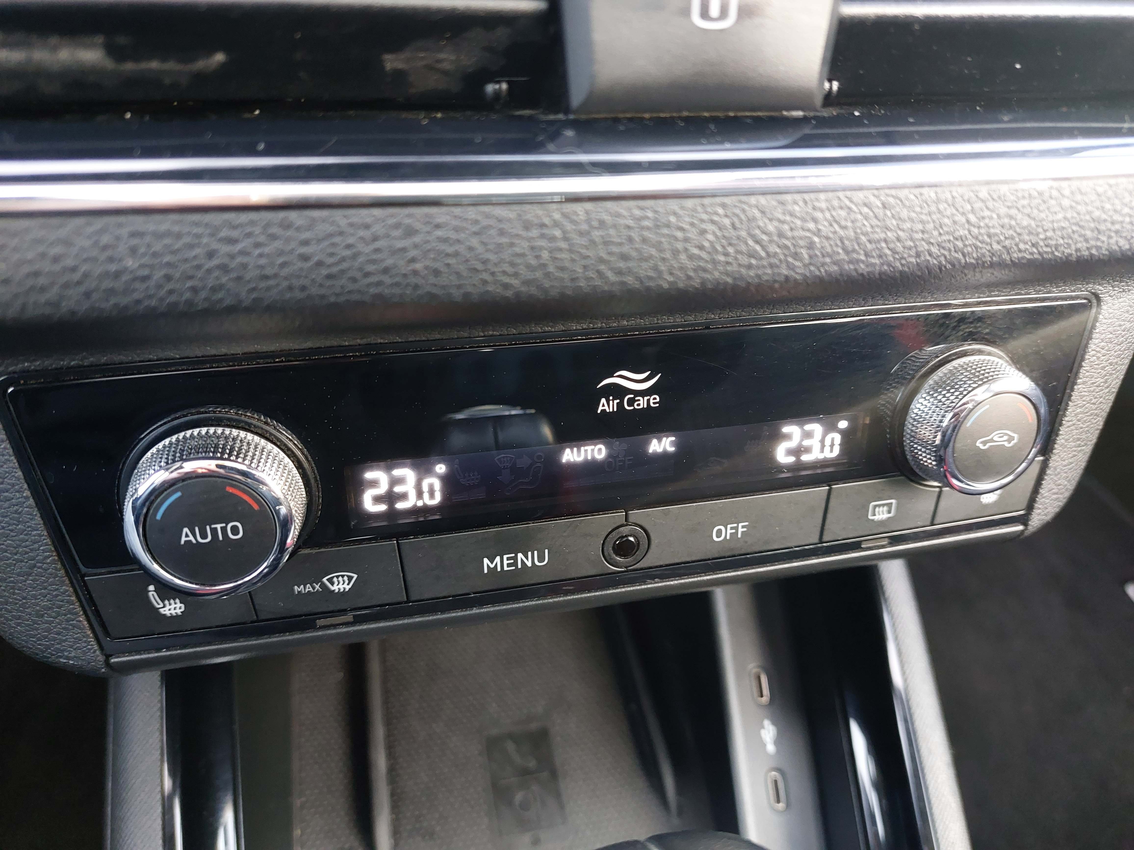 Kamiq 1.5 TSI Monte Carlo DSG LED Navi ACC AHK RFK Pano