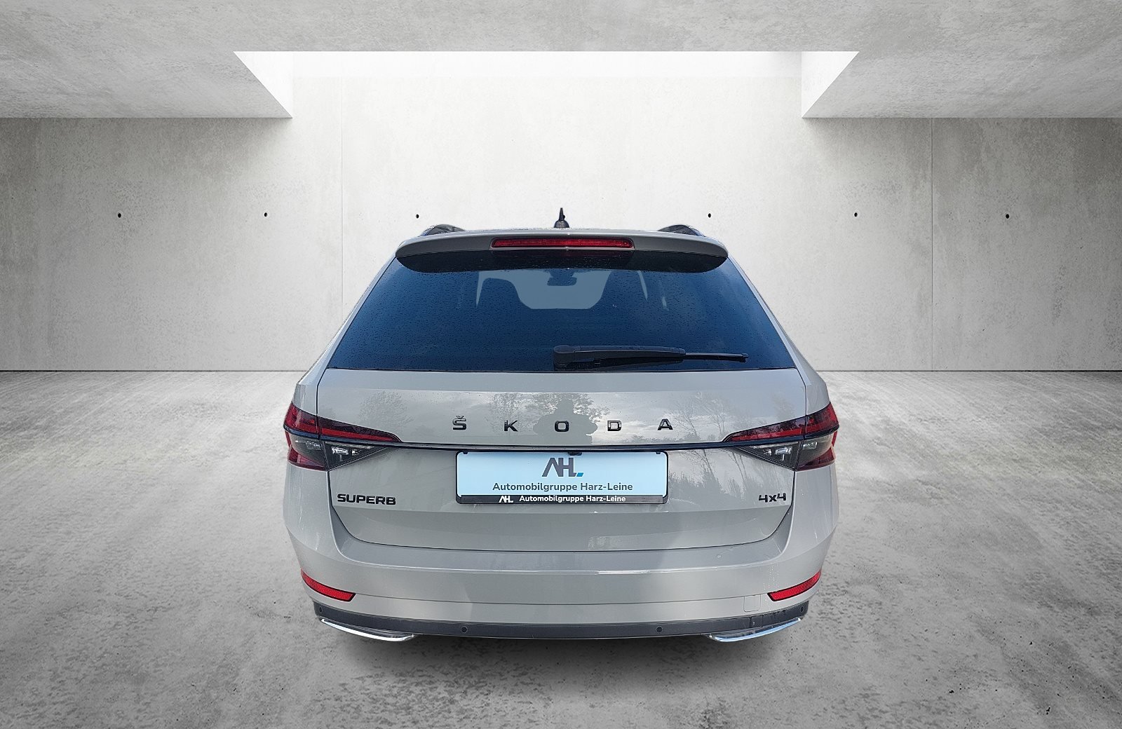 Superb Combi 2.0 TDI Sportline 4x4 DSG LED Navi ACC Pano Canton