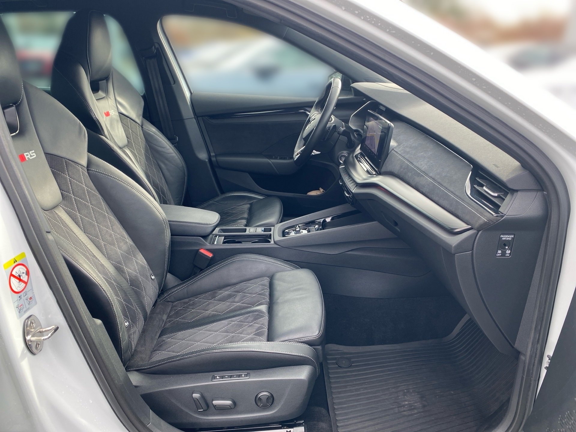 Octavia Combi RS 2.0 TSI First Edition DSG LED Navi ACC AHK Standhzg.