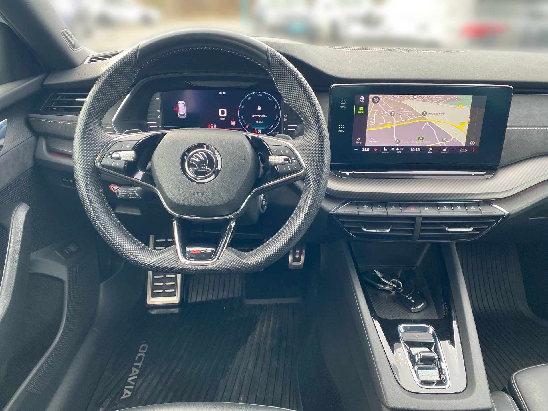 Octavia Combi RS 2.0 TSI First Edition DSG LED Navi ACC AHK Standhzg.