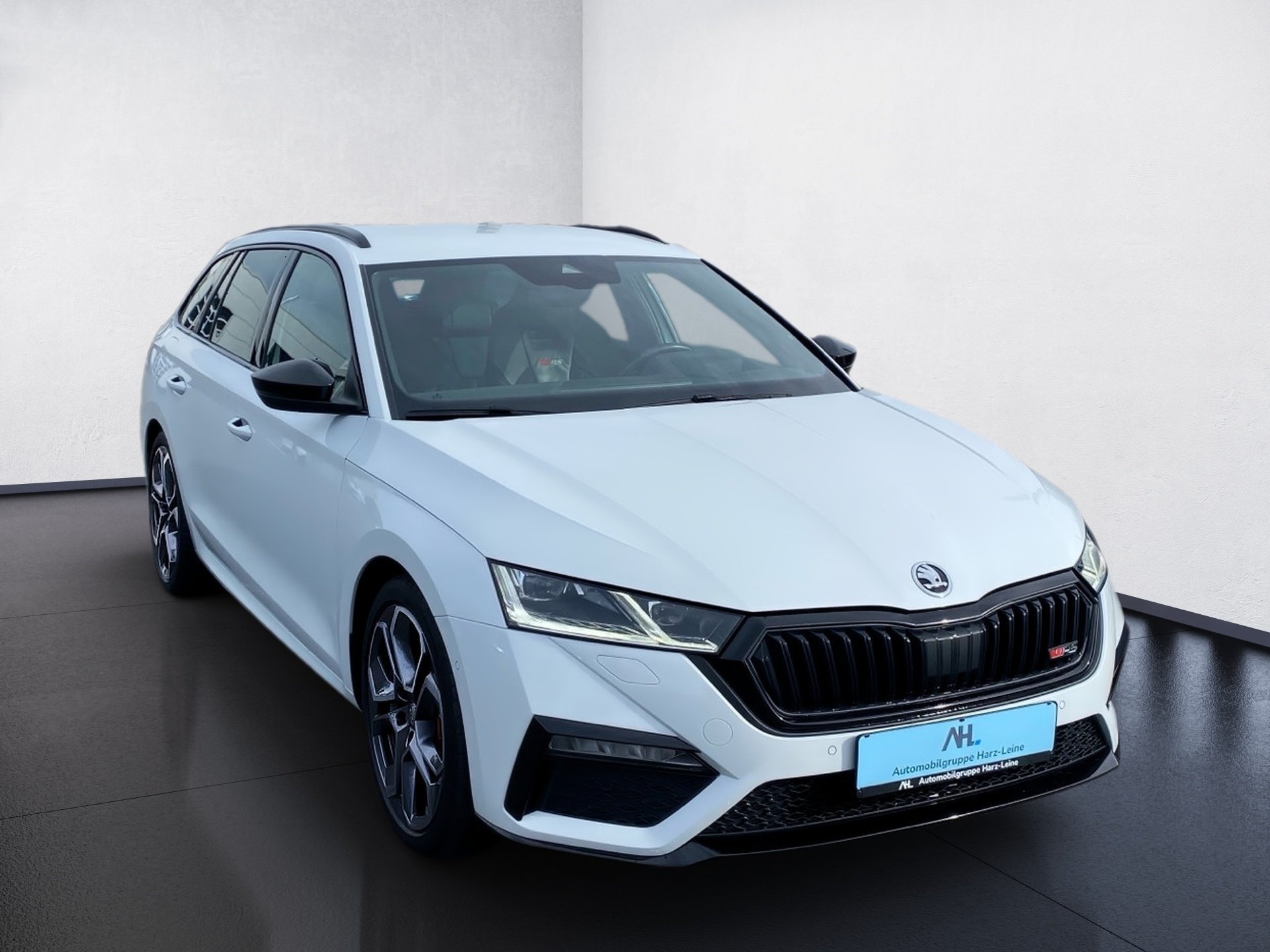 Octavia Combi RS 2.0 TSI First Edition DSG LED Navi ACC AHK Standhzg.