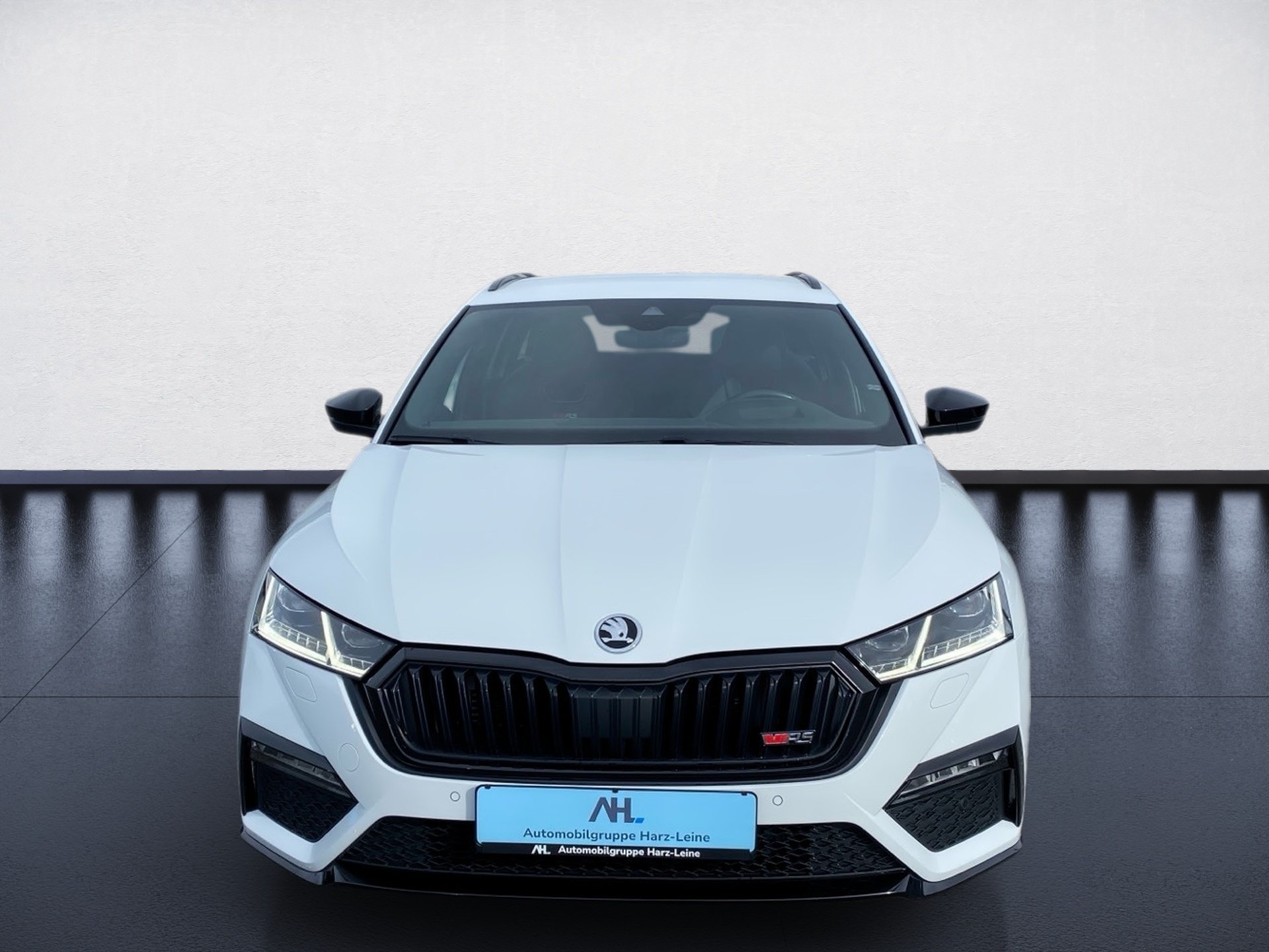 Octavia Combi RS 2.0 TSI First Edition DSG LED Navi ACC AHK Standhzg.