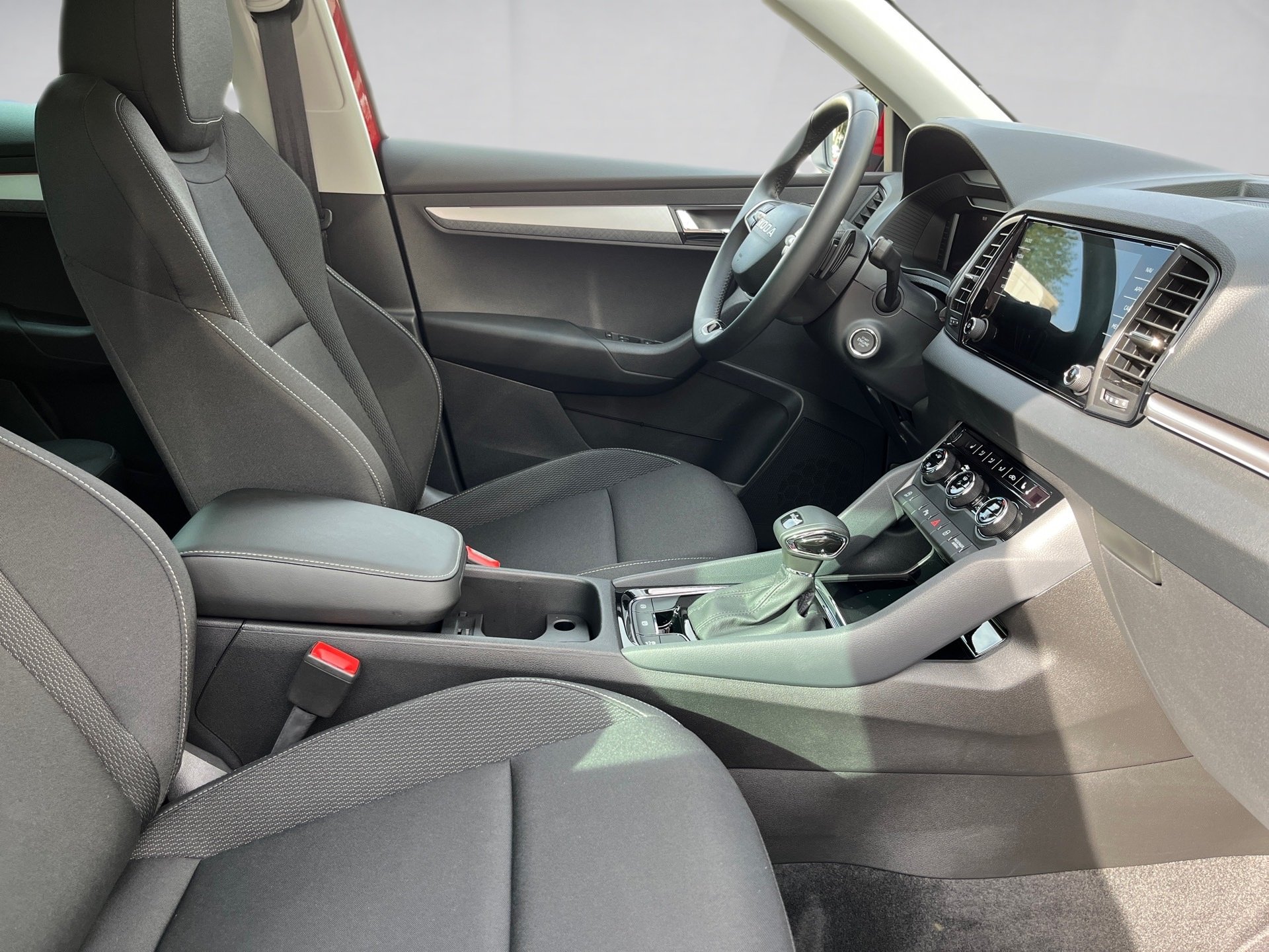 Karoq 1.5 TSI Tour DSG Matrix AHK Navi ACC RFK SmartLink