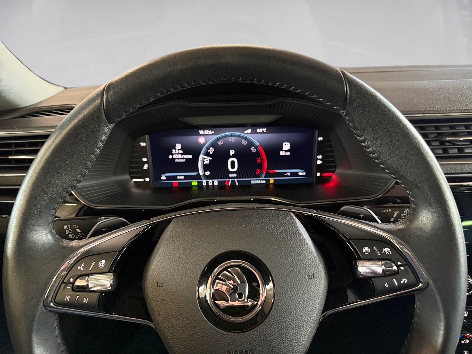 Superb Combi 1.5 TSI L&K DSG LED Navi ACC RFK Leder