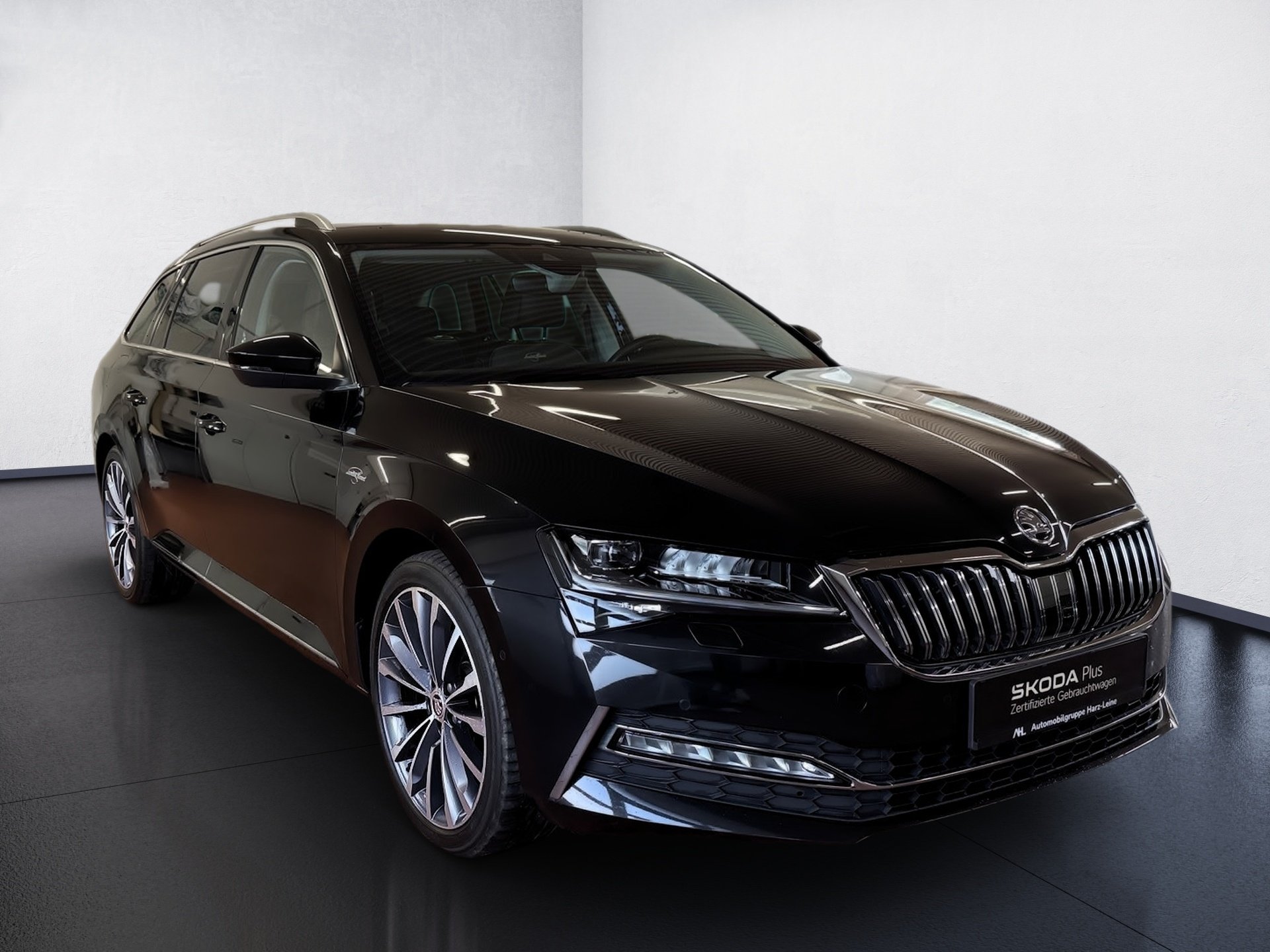 Superb Combi 1.5 TSI L&K DSG LED Navi ACC RFK Leder