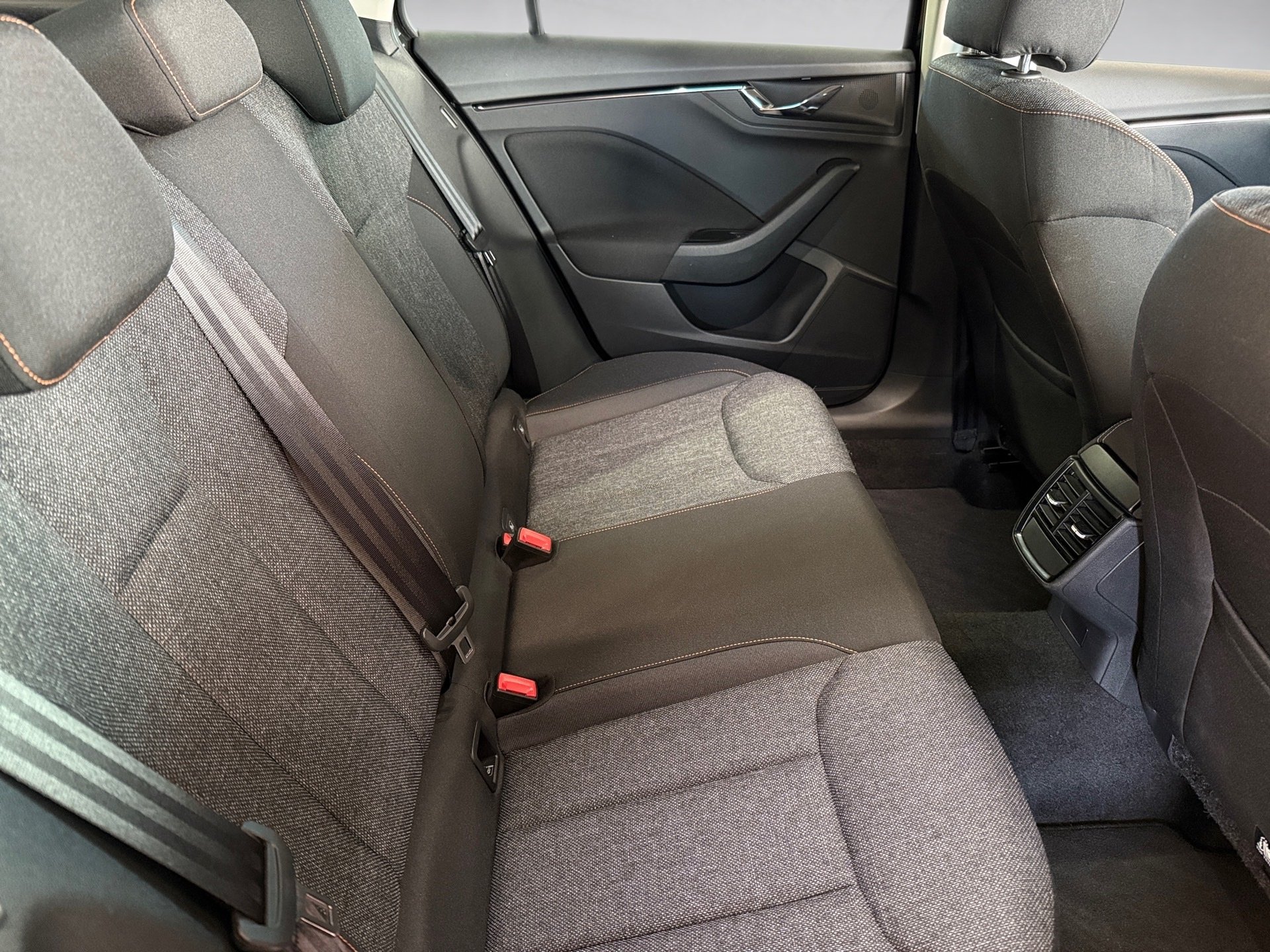 Kamiq Ambition 1.0 TSI Clever DSG LED AHK PDC RFK SHZ