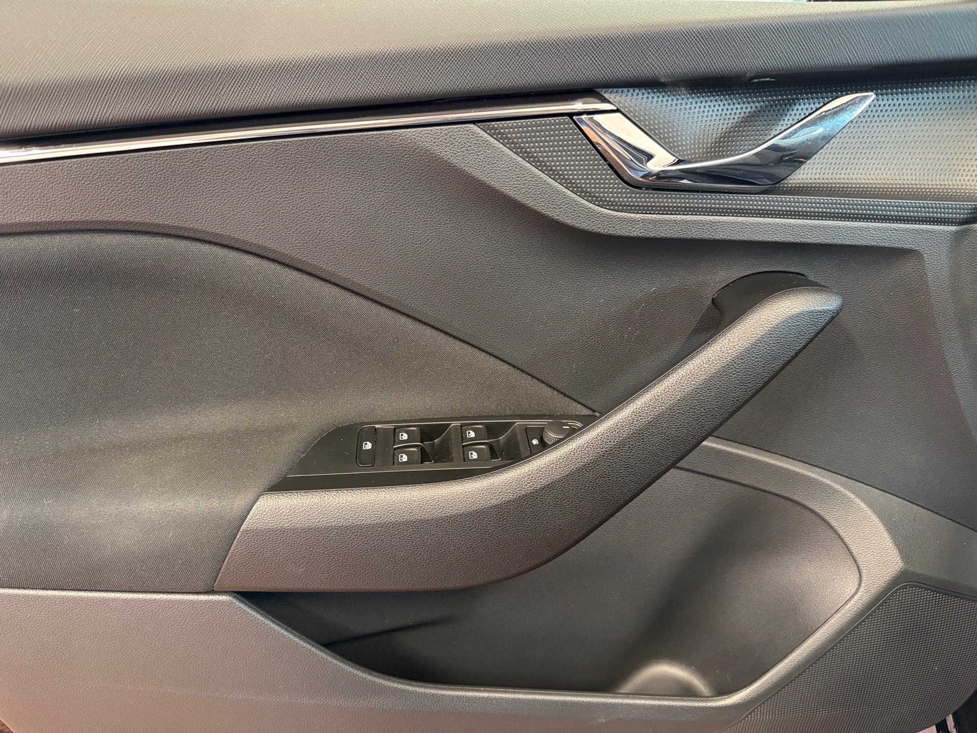 Kamiq Ambition 1.0 TSI Clever DSG LED AHK PDC RFK SHZ