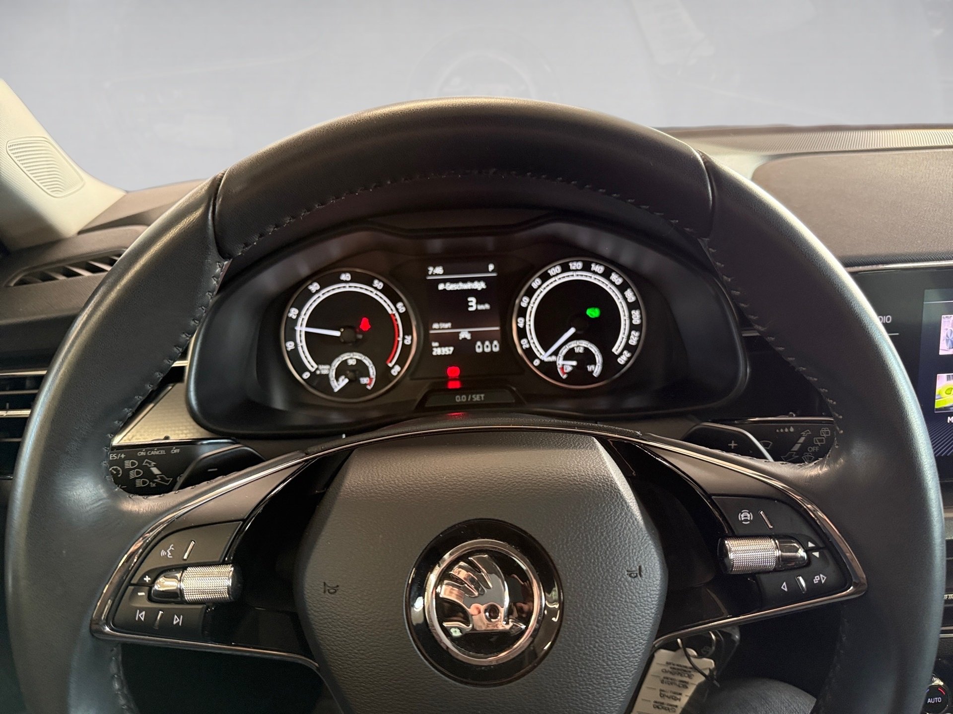 Kamiq Ambition 1.0 TSI Clever DSG LED AHK PDC RFK SHZ