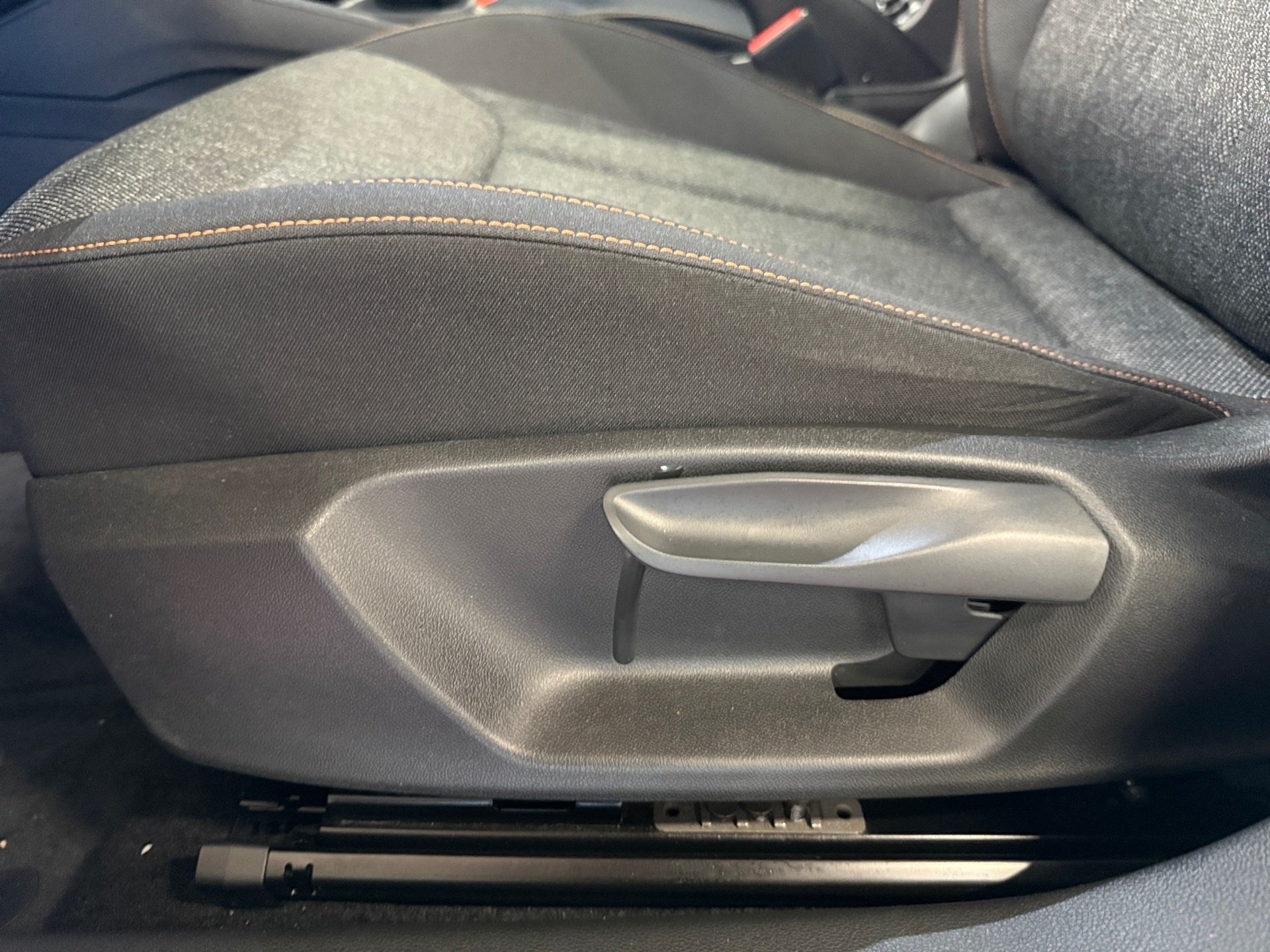 Kamiq Ambition 1.0 TSI Clever DSG LED AHK PDC RFK SHZ