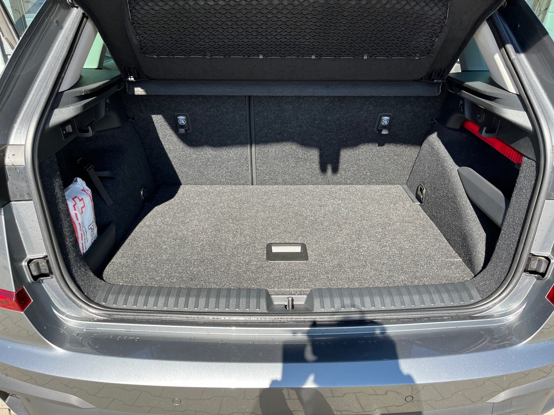 Kamiq 1.0 TSI Tour DSG AHK Navi ACC Matrix RFK Optik schwarz