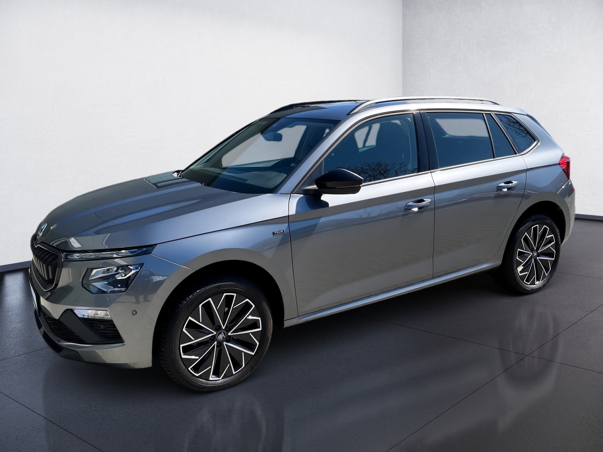 Kamiq 1.0 TSI Tour DSG AHK Navi ACC Matrix RFK Optik schwarz