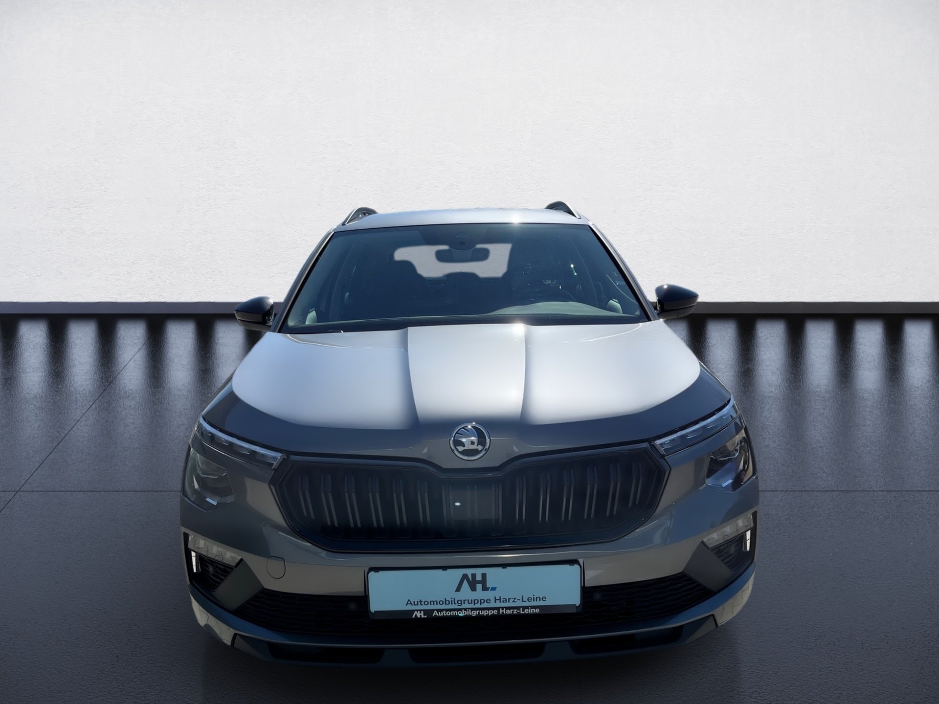 Kamiq 1.0 TSI Tour DSG AHK Navi ACC Matrix RFK Optik schwarz