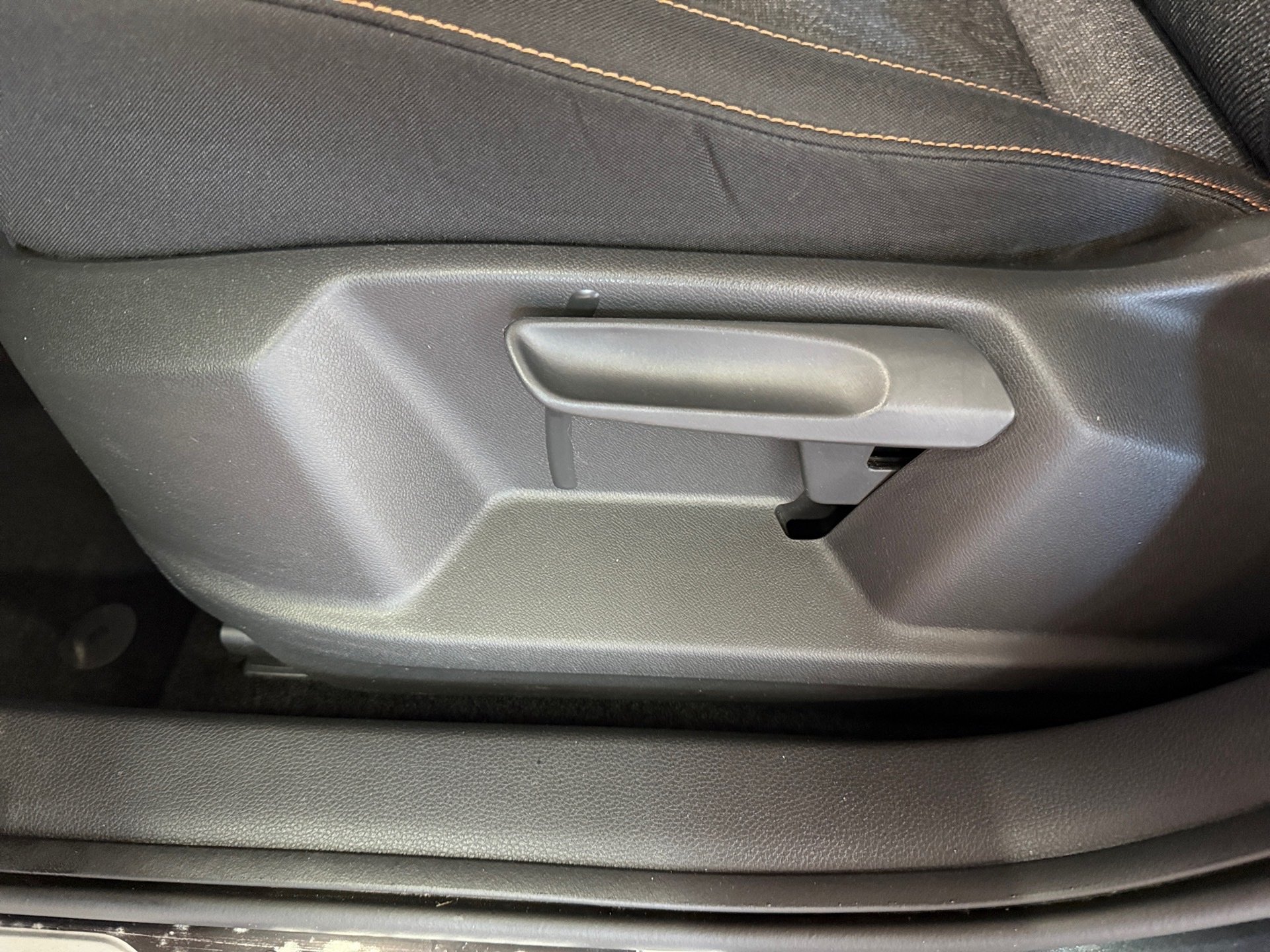 Karoq 2.0 TDI Clever 4x4 DSG LED Navi RFK SHZ