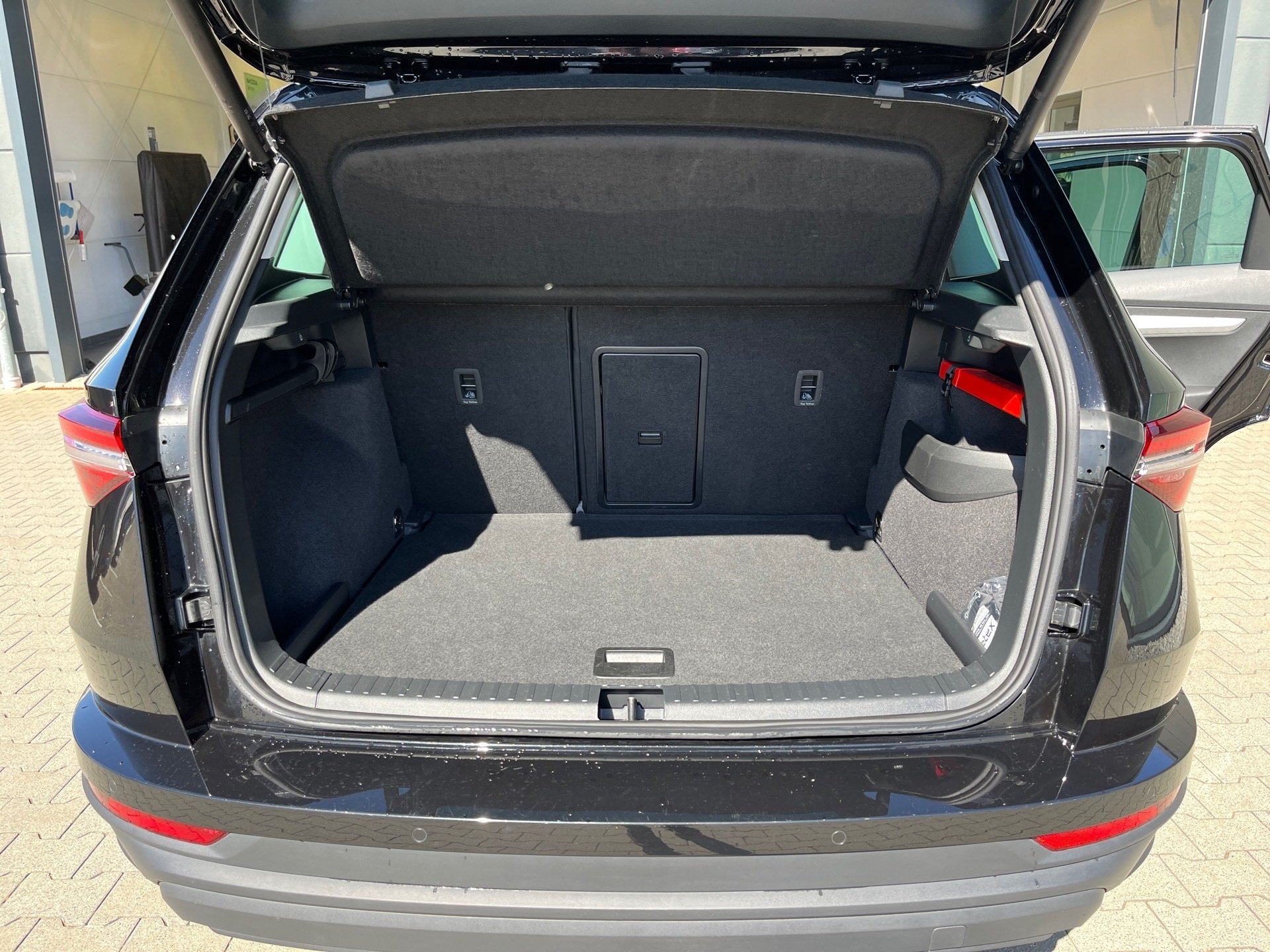 Karoq 2.0 TDI Tour DSG AHK Navi 360° SmartLink