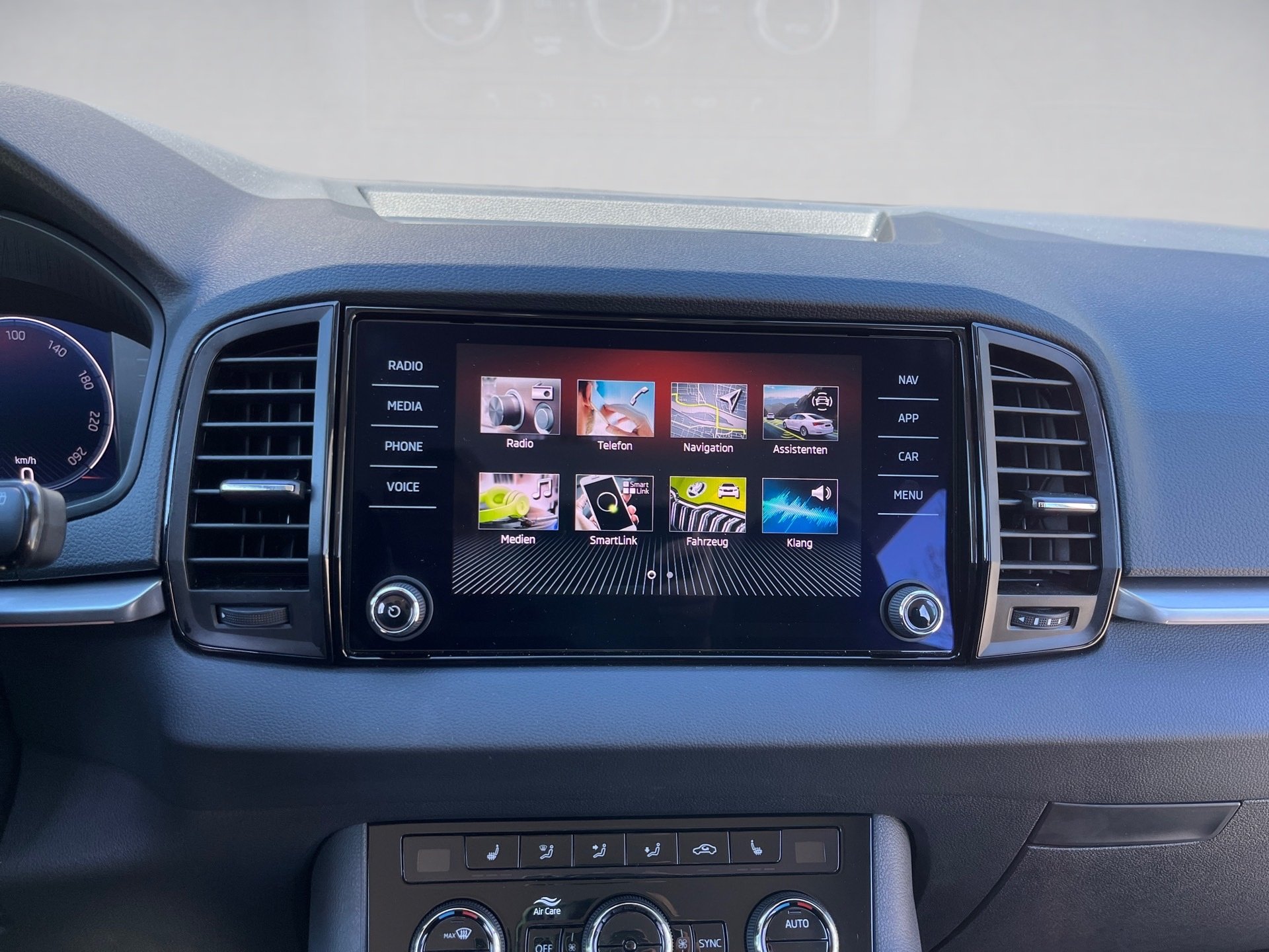 Karoq 2.0 TDI Tour DSG AHK Navi 360° SmartLink