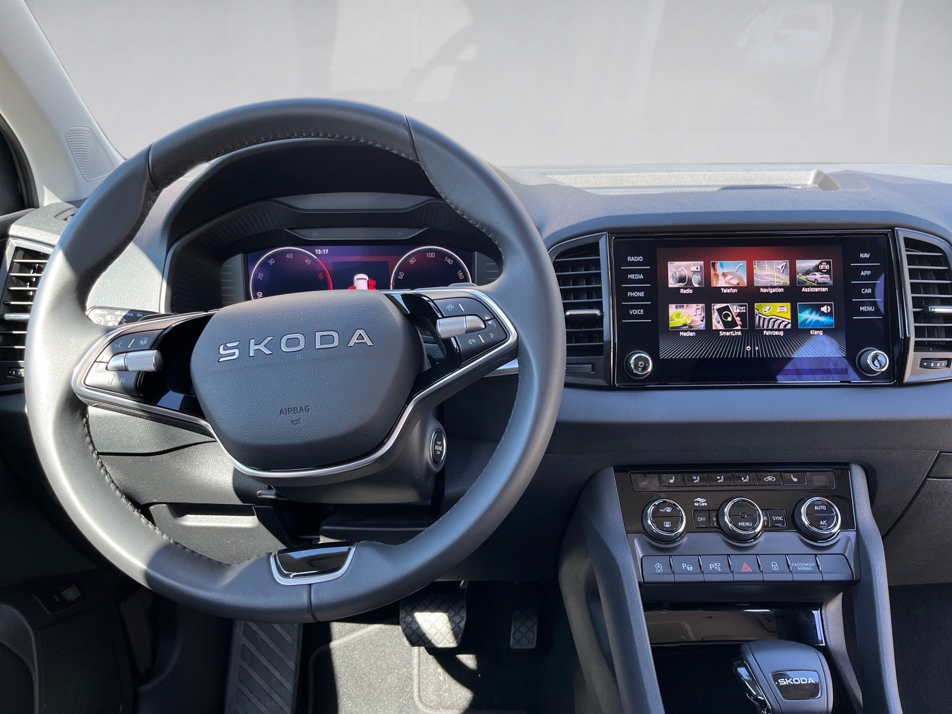 Karoq 2.0 TDI Tour DSG AHK Navi 360° SmartLink