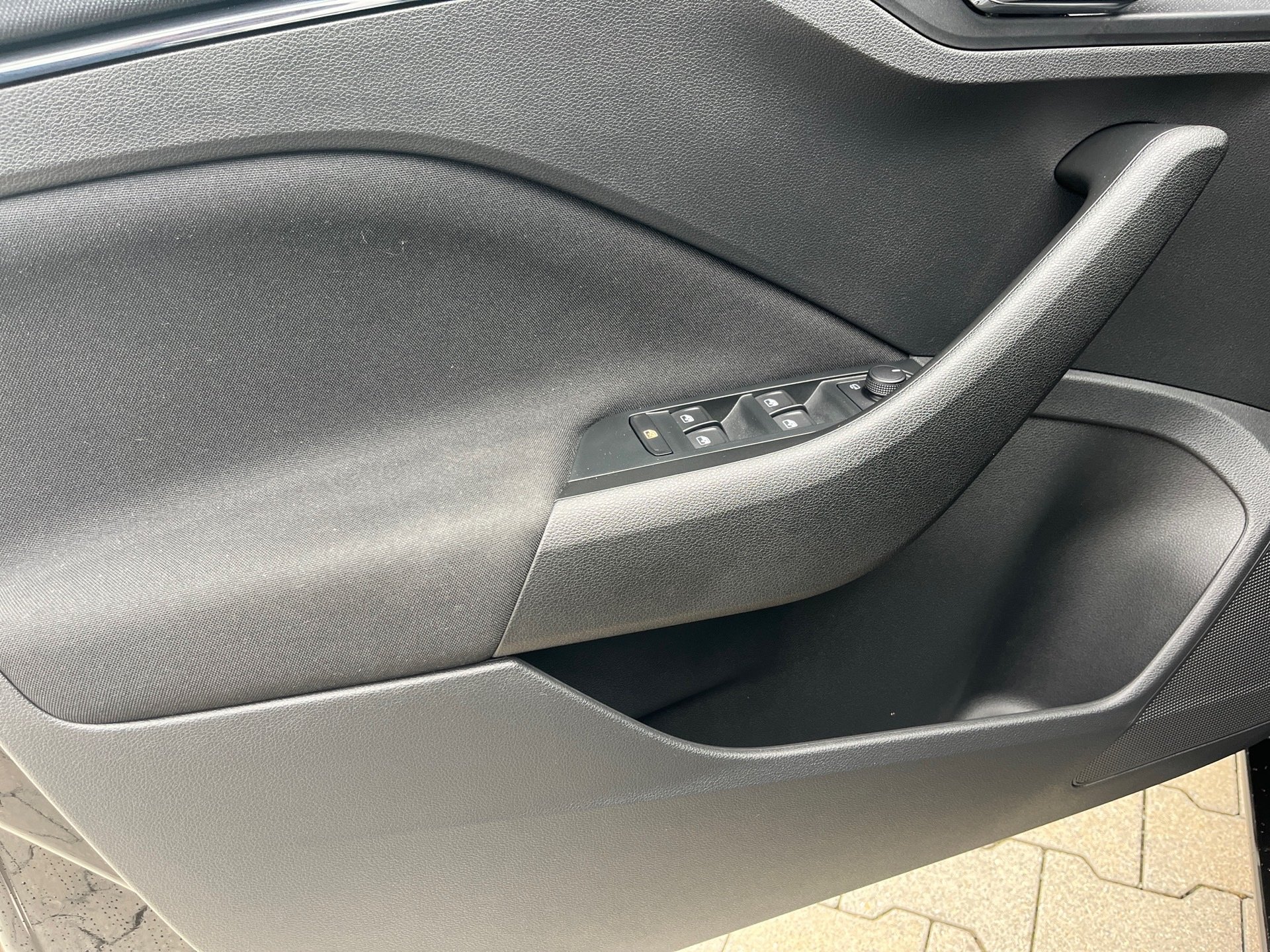 Scala 1.5 TSI Tour DSG Optik schwarz Matrix Navi ACC RFK