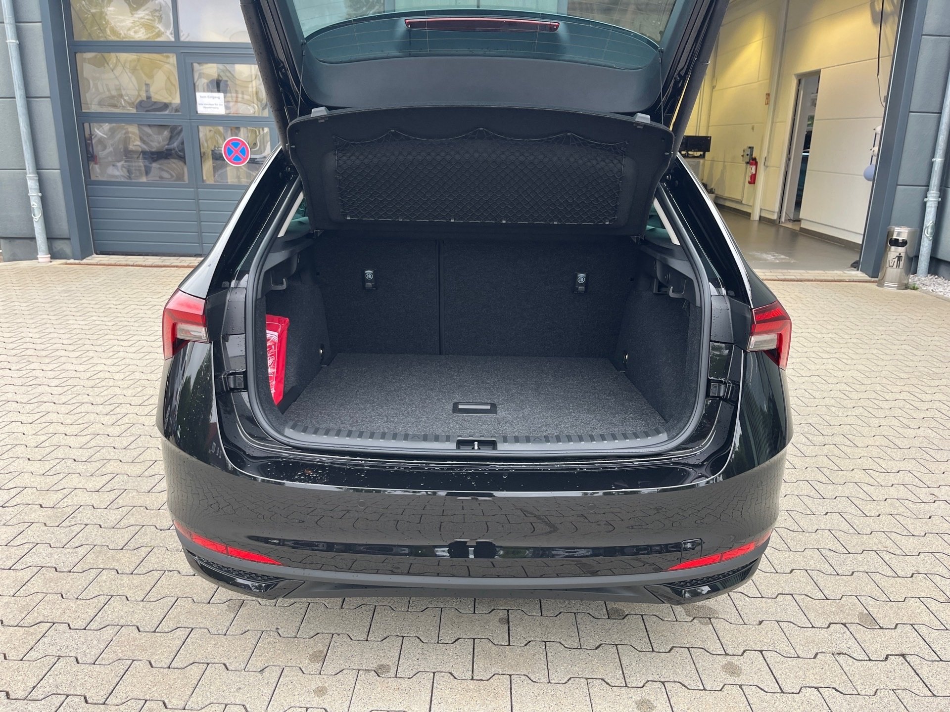 Scala 1.5 TSI Tour DSG Optik schwarz Matrix Navi ACC RFK