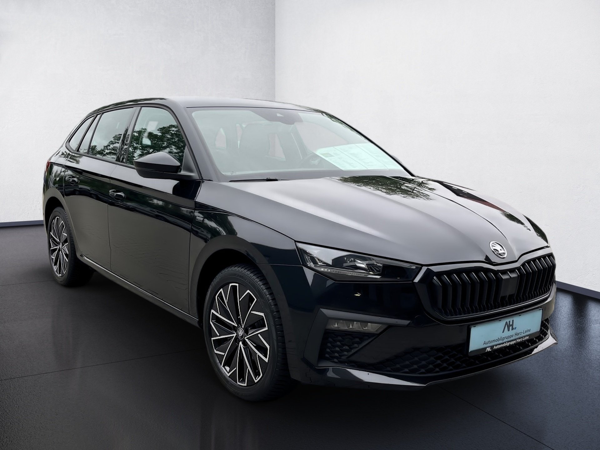 Scala 1.5 TSI Tour DSG Optik schwarz Matrix Navi ACC RFK
