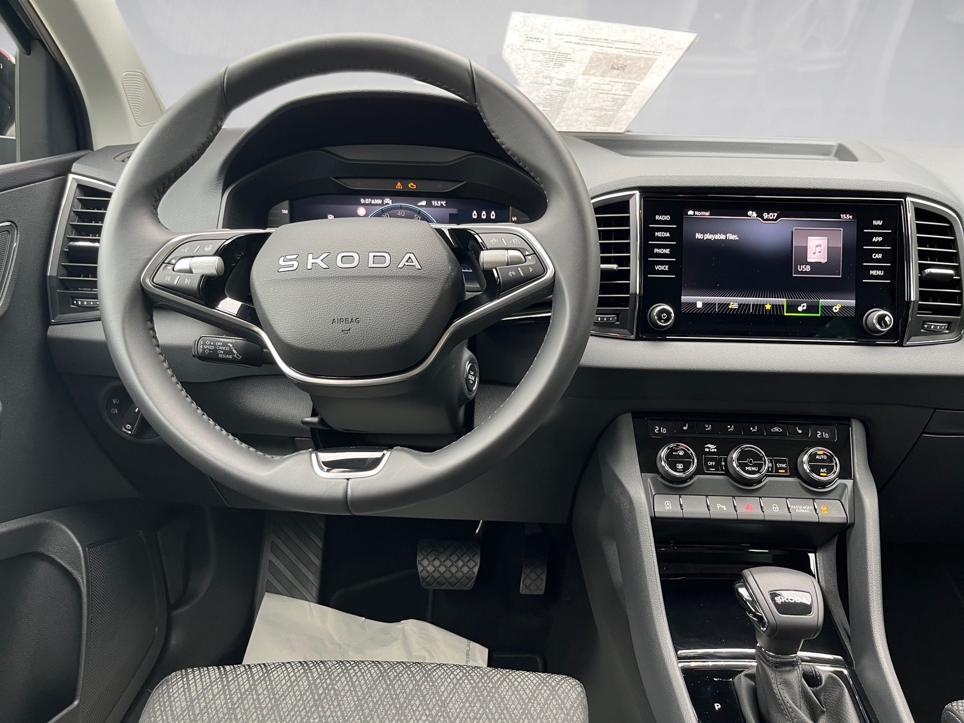 Karoq 1.5 TSI Selection DSG Navi LED ACC RFK