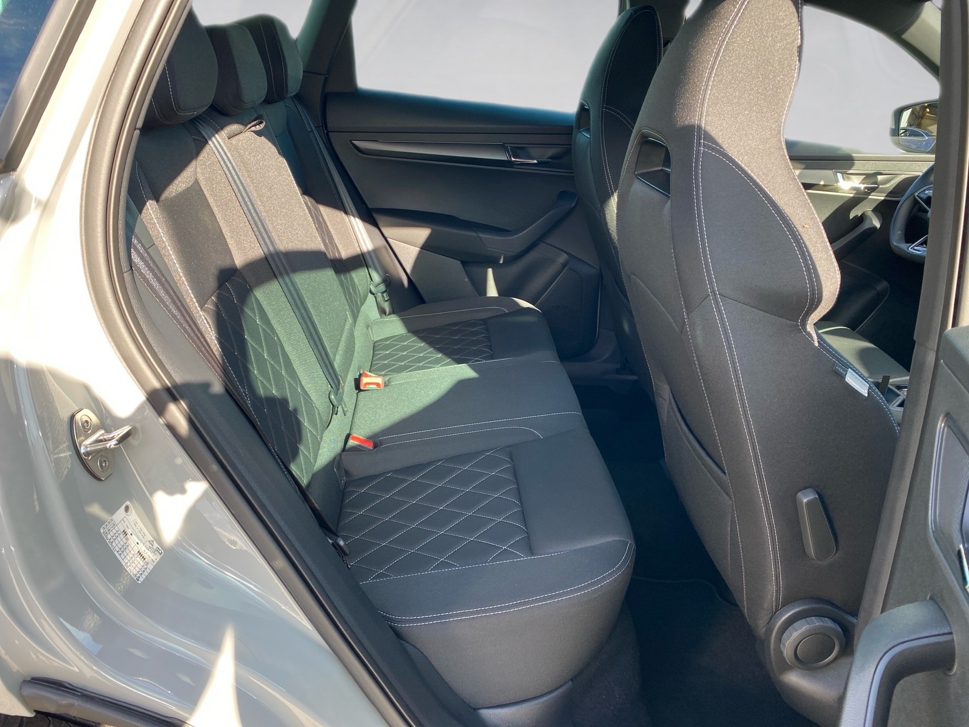 Karoq 2.0 TSI Sportline 4x4 DSG Sport-Paket Matrix