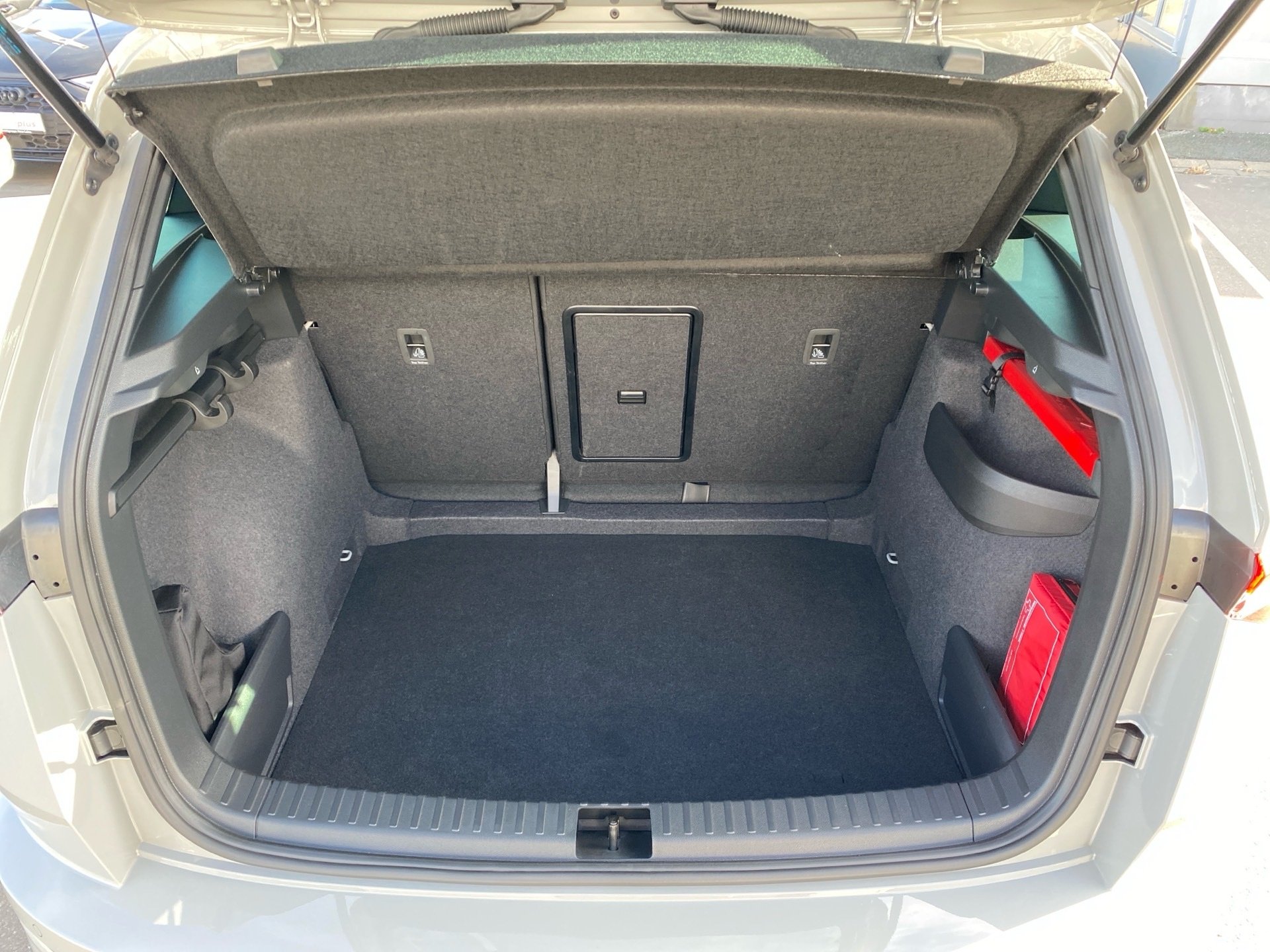 Karoq 2.0 TSI Sportline 4x4 DSG Sport-Paket Matrix