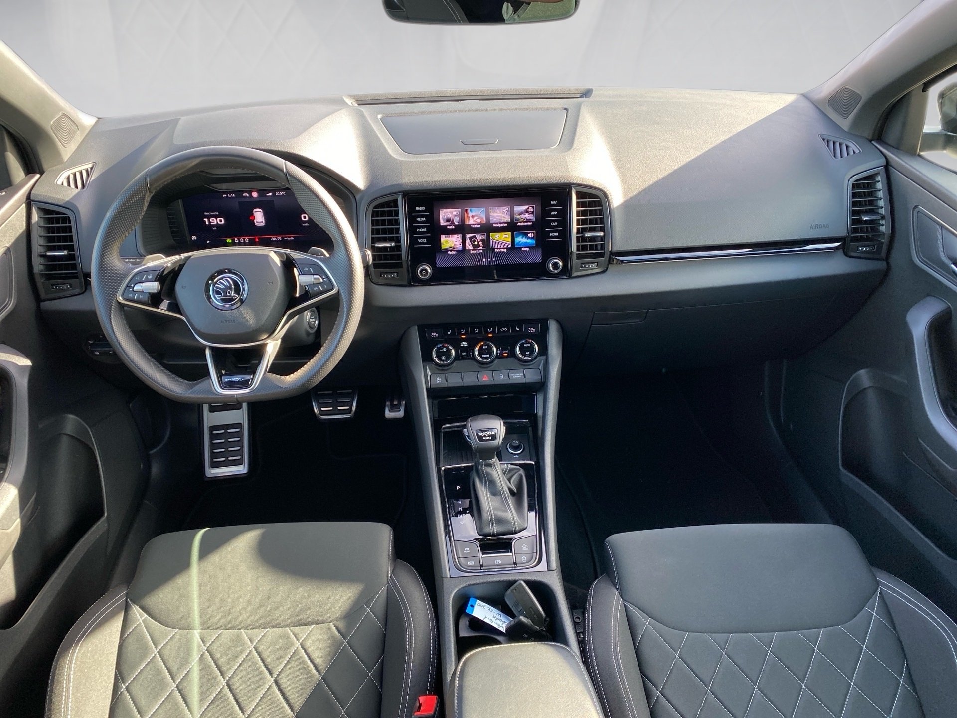 Karoq 2.0 TSI Sportline 4x4 DSG Sport-Paket Matrix