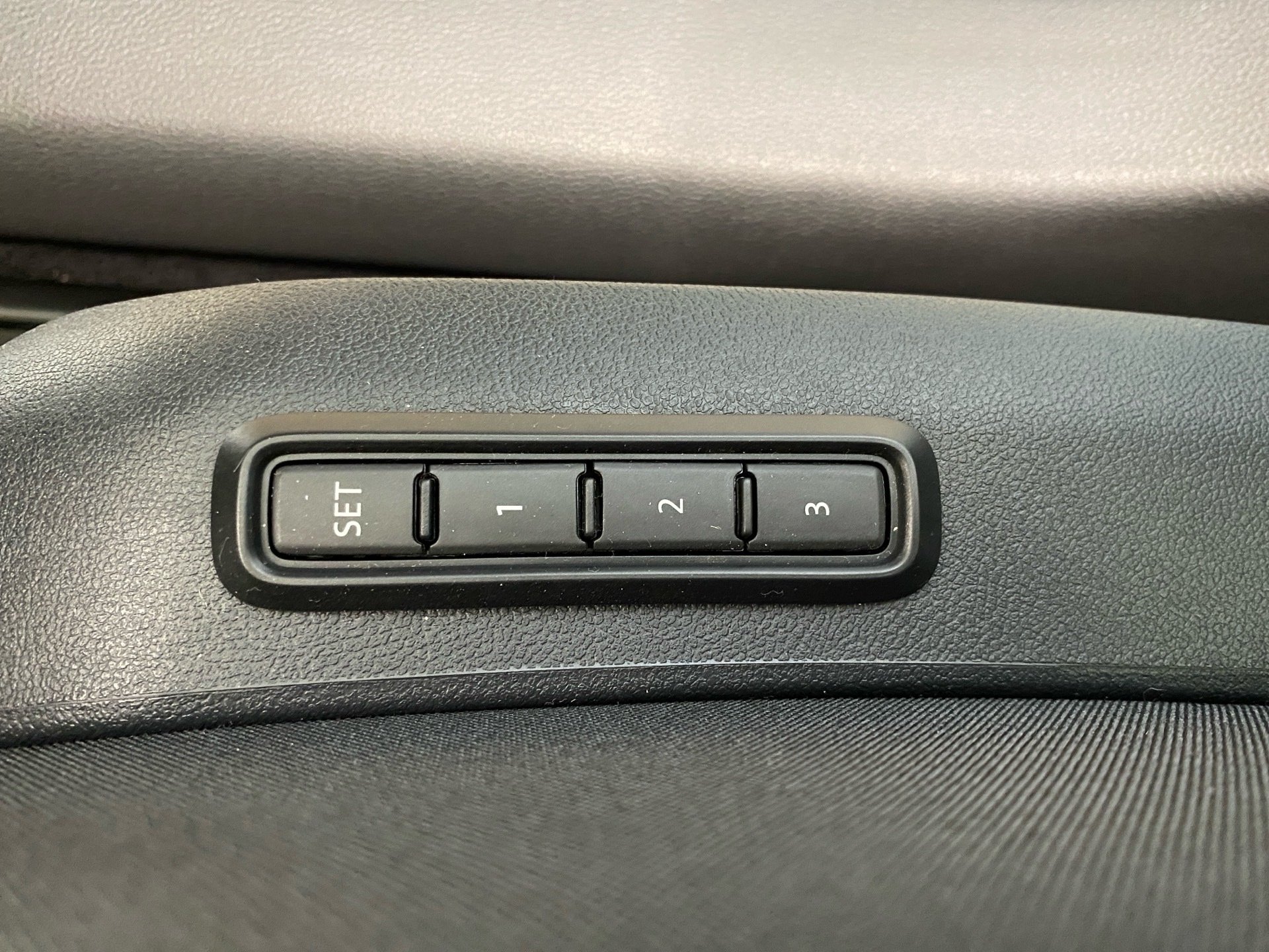 Superb Combi Sportline 2.0 TDI DSG *ab sofort*