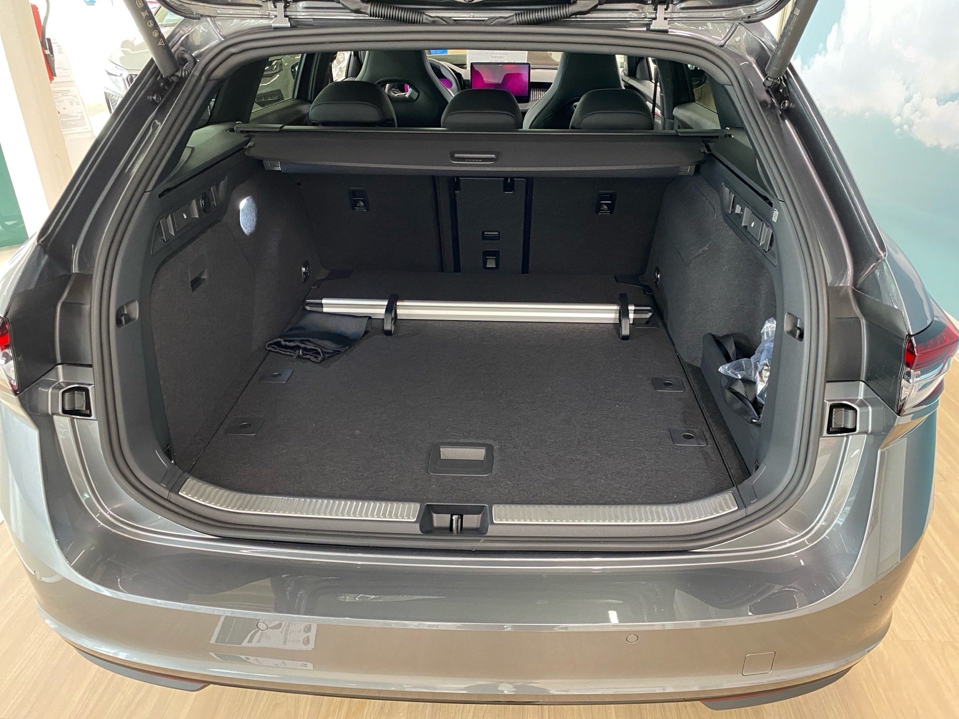 Superb Combi Sportline 2.0 TDI DSG *ab sofort*