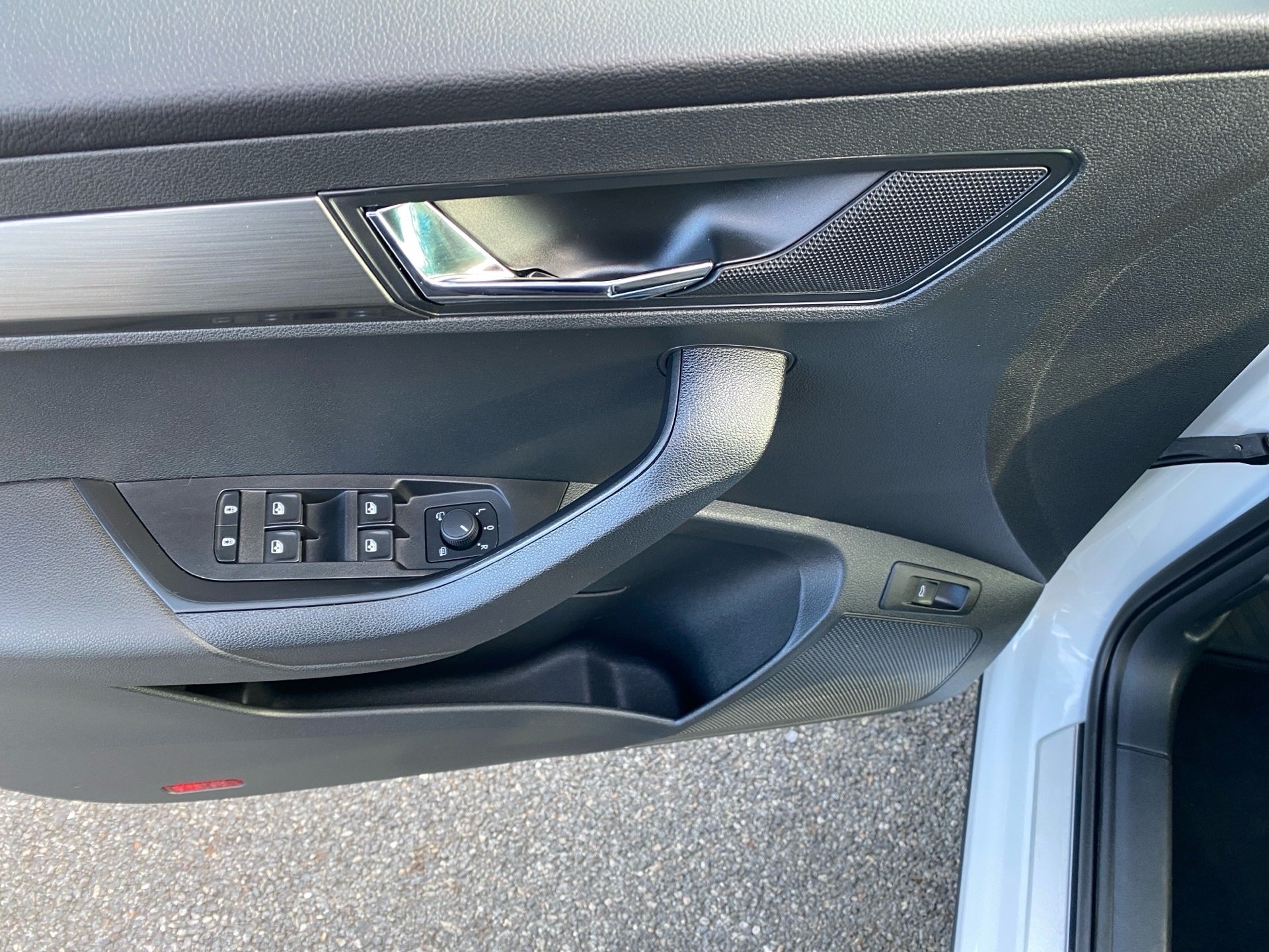 Karoq Ambition 1.5 TSI Clever DSG LED Navi ACC RFK