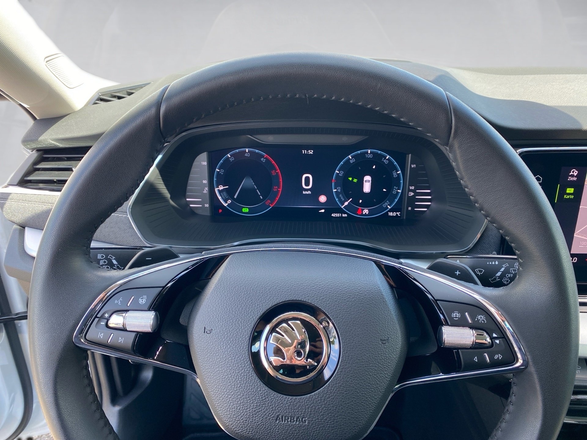 Octavia Combi 2.0 TDI Selection Plus DSG LED Navi HuD RFK PDC SHZ